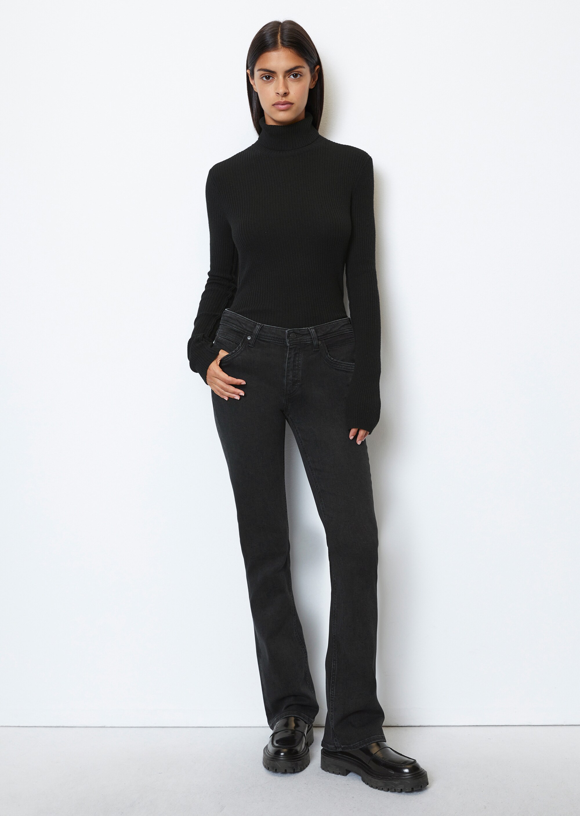 Jeans Modell NELLA bootcut aus Bio-Baumwoll-Mix