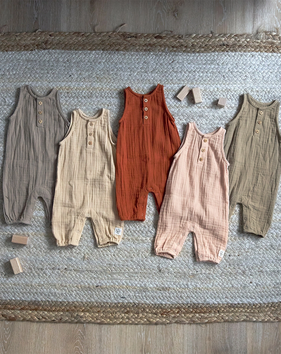 Strampler COZY MUSLIN ohne Fuß in taupe