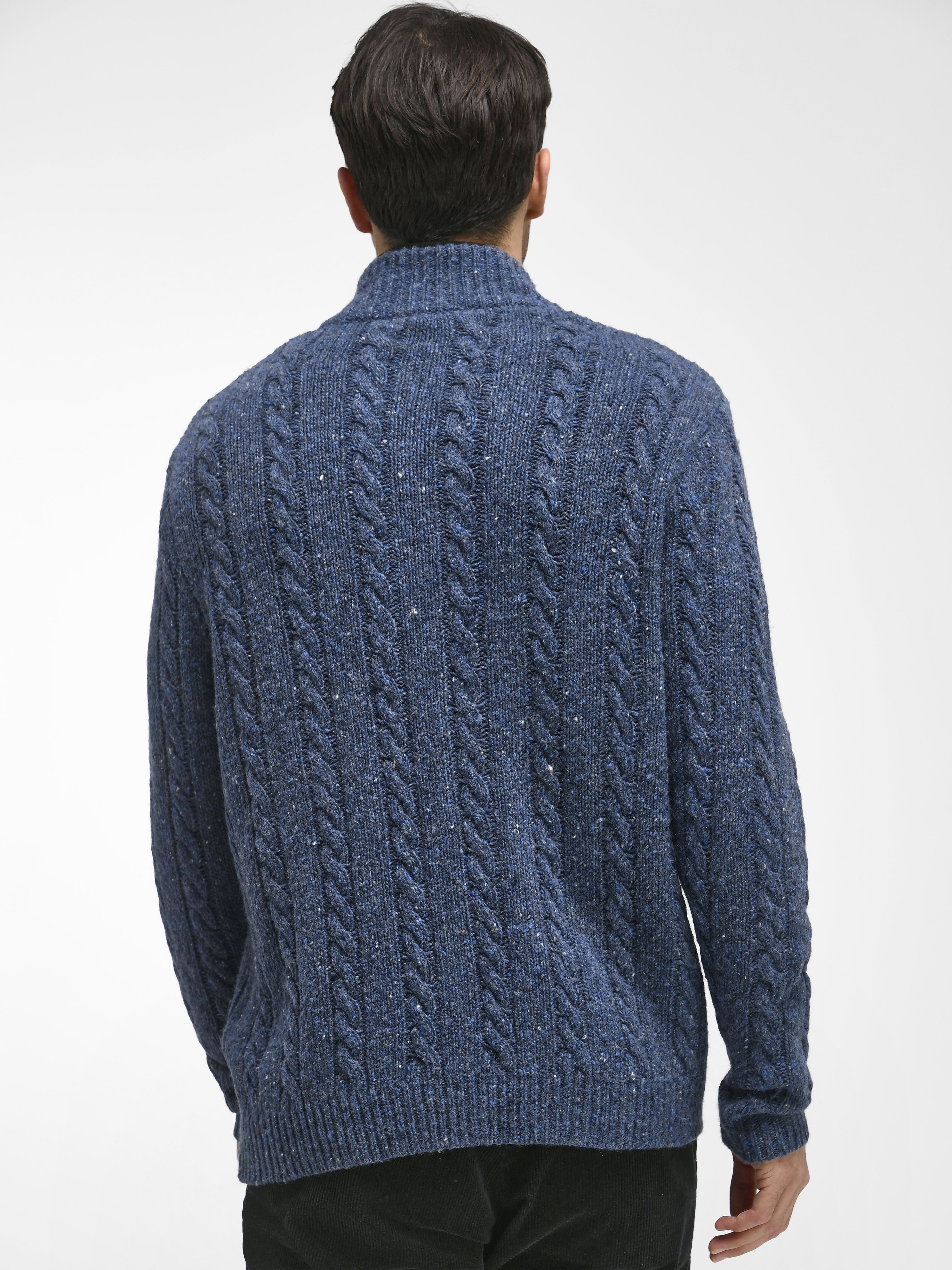 Strickjacke mit Stehkragen