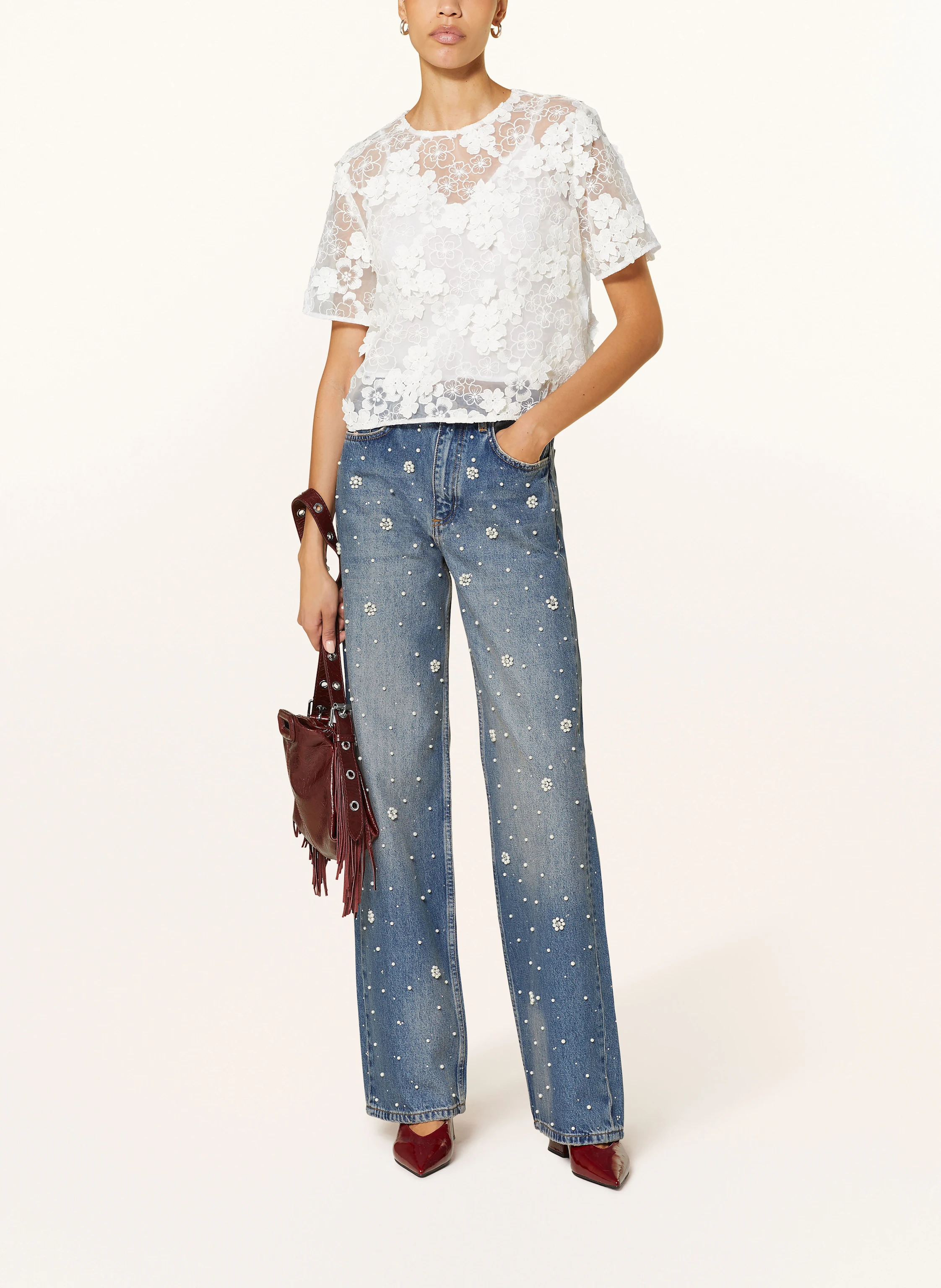 maje Jeans mit Schmucksteinen und Schmuckperlen