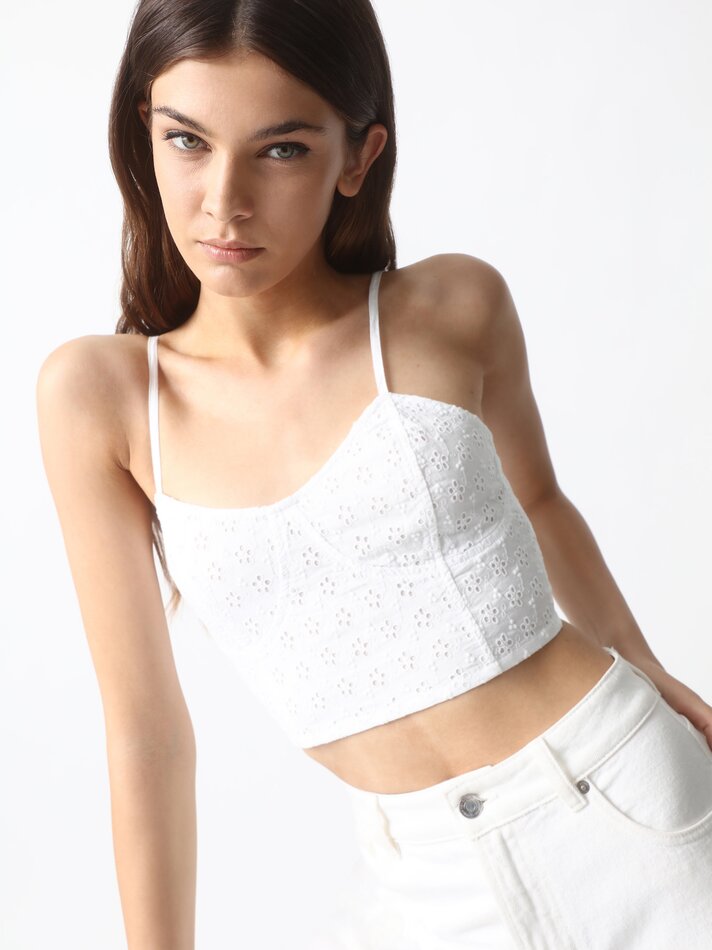 Top com bordado suíço - Branco