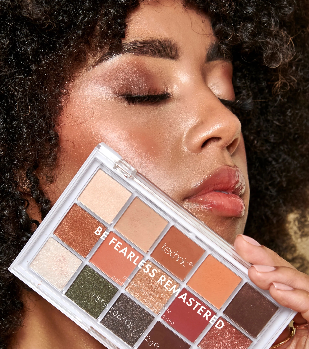 Technic Cosmetics - *Sundrenched* - Paleta de sombras - Be Fearless Remastered
