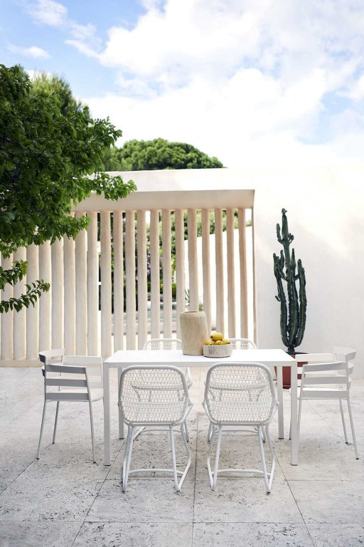 Fermob Sixties tuinstoel onderstel Cotton White, zitting Cotton White
