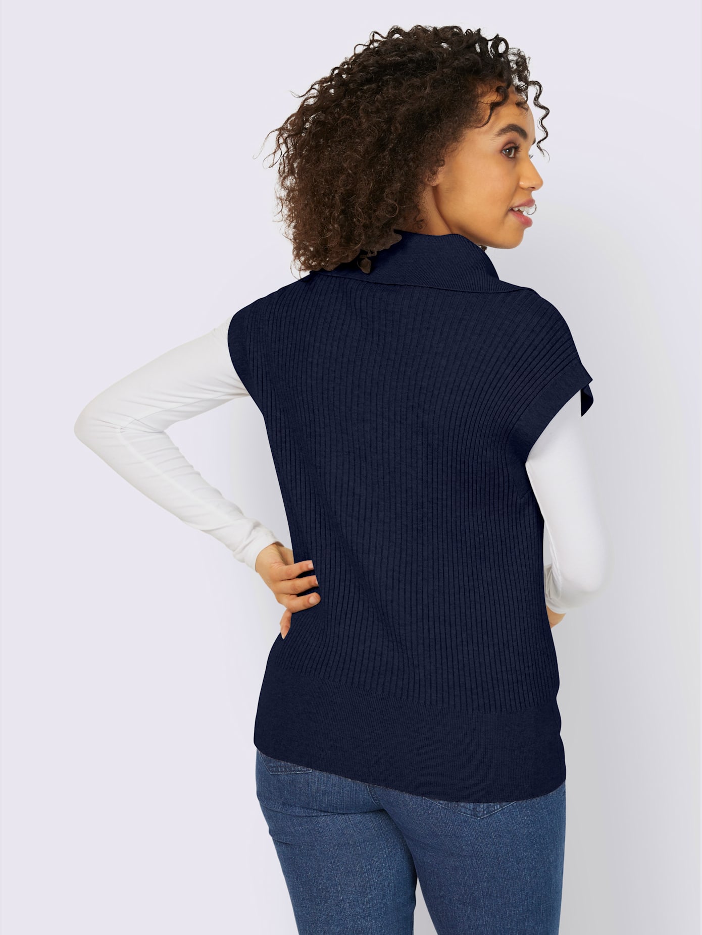 Débardeur en tricot 2 types de cols : col montant ou à revers