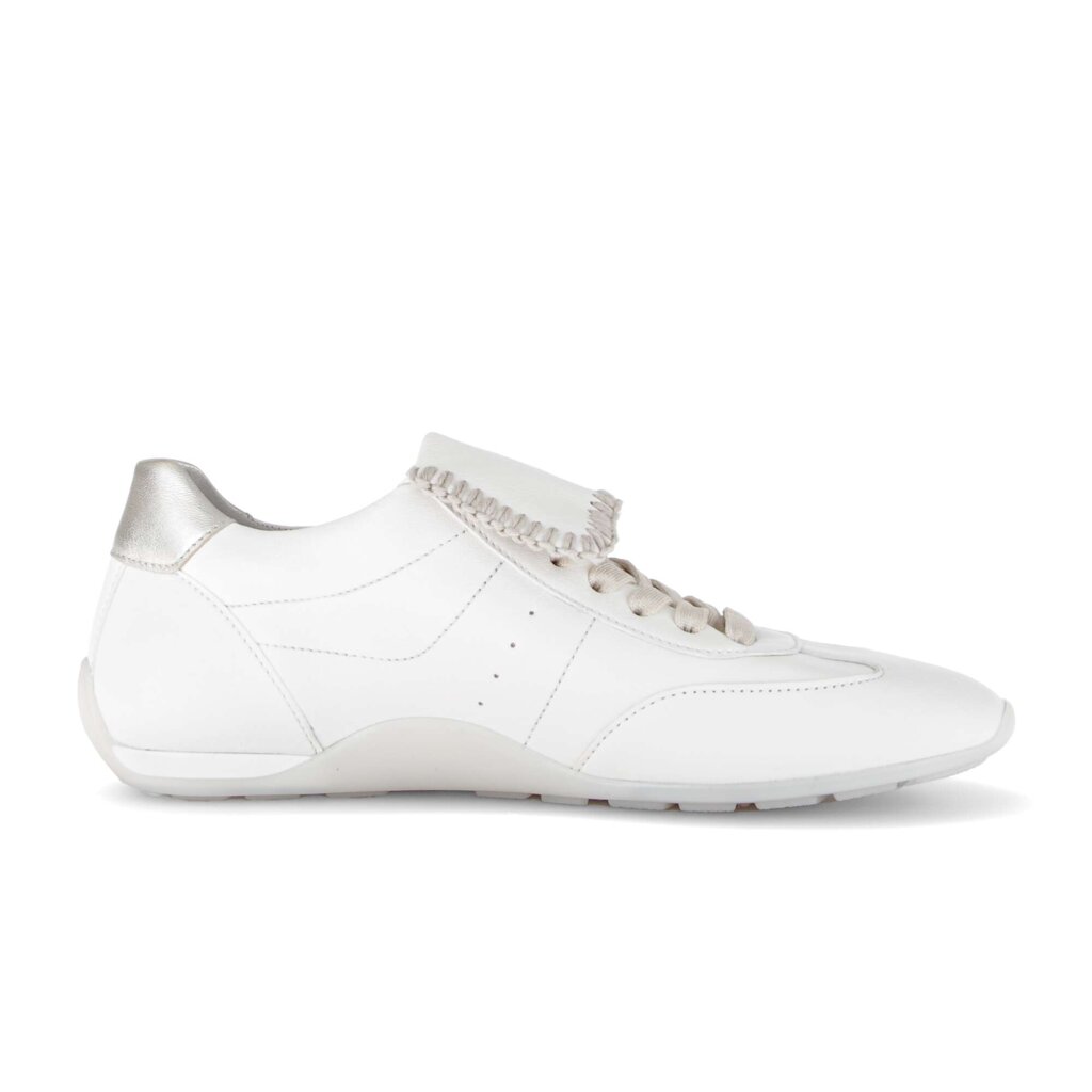 Lage sneaker crème