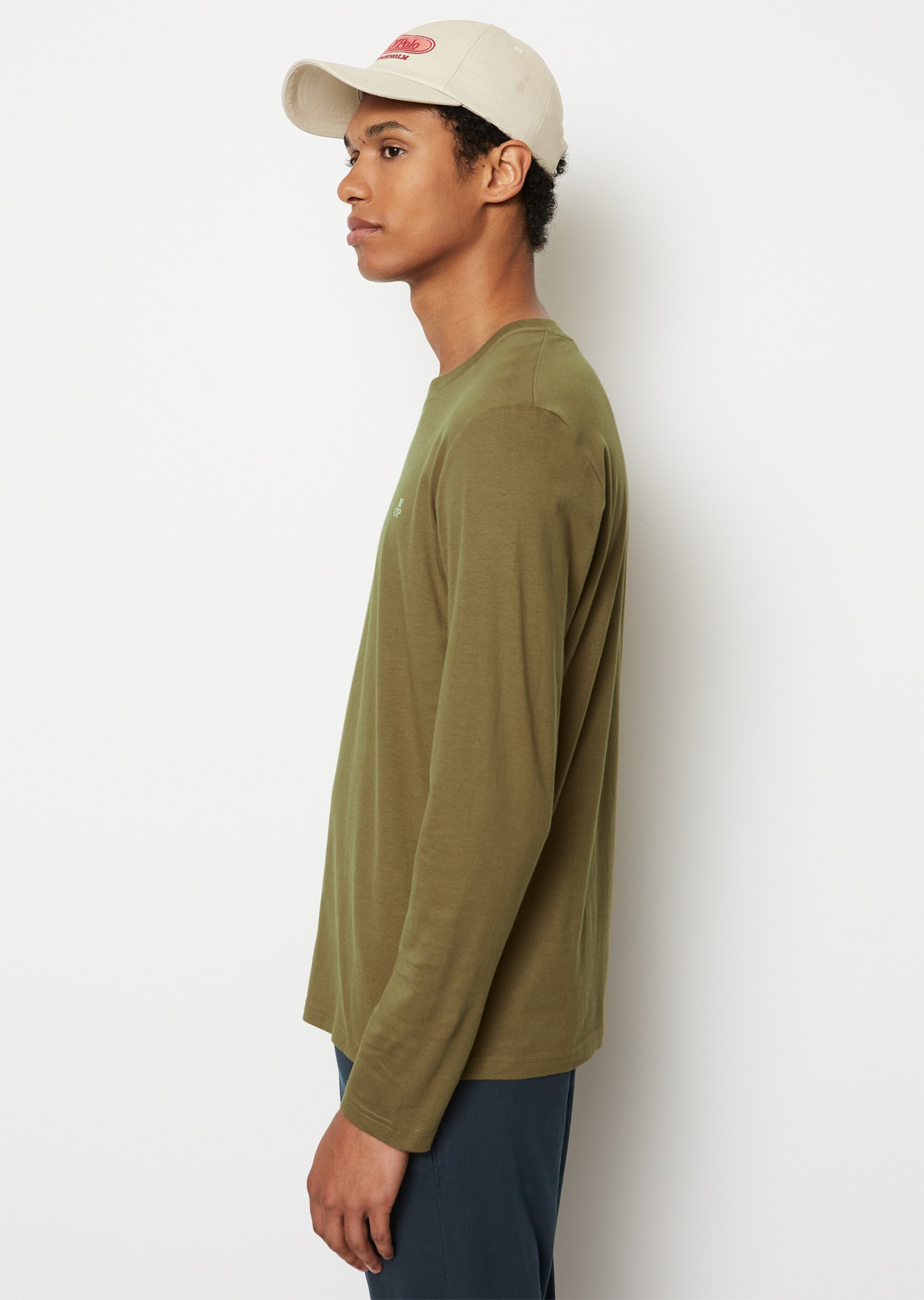 Longsleeve shaped aus reiner Bio-Baumwolle