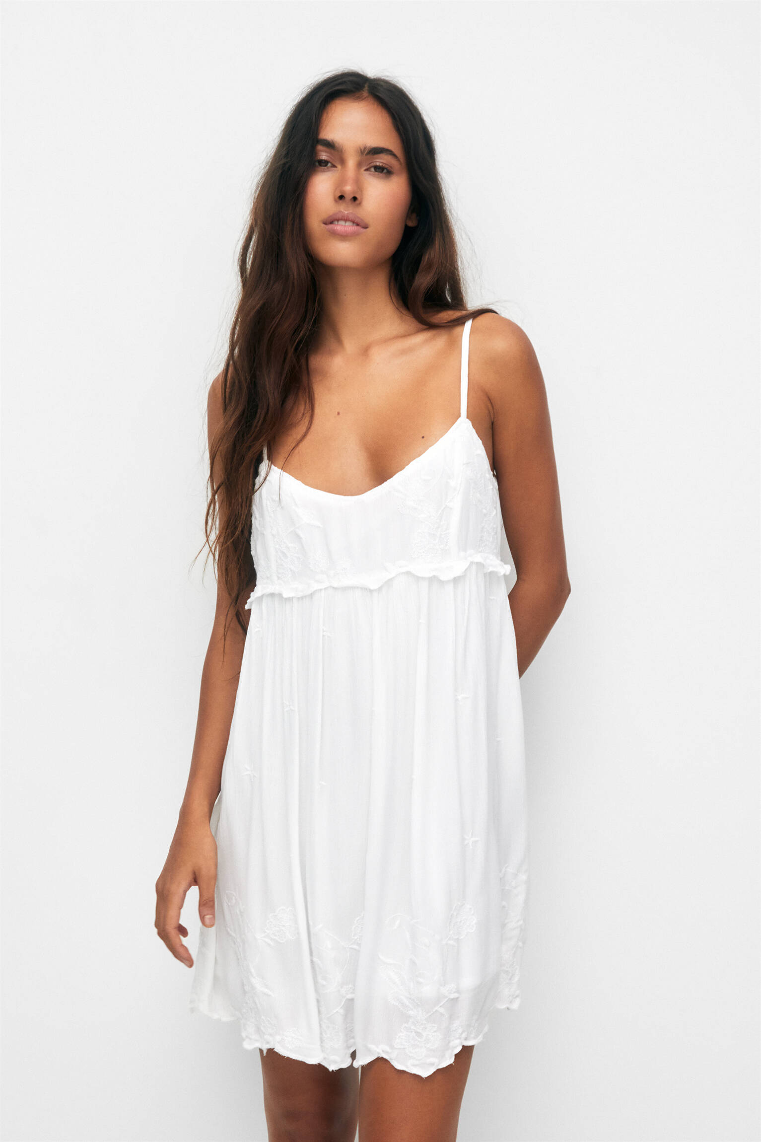 Vestido curto branco cor de vinho - branco