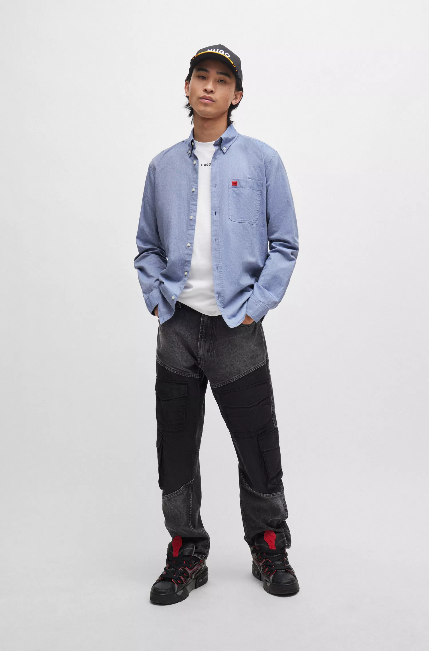 Camisa HUGO vermelha de corte slim com botões, em algodão Oxford.