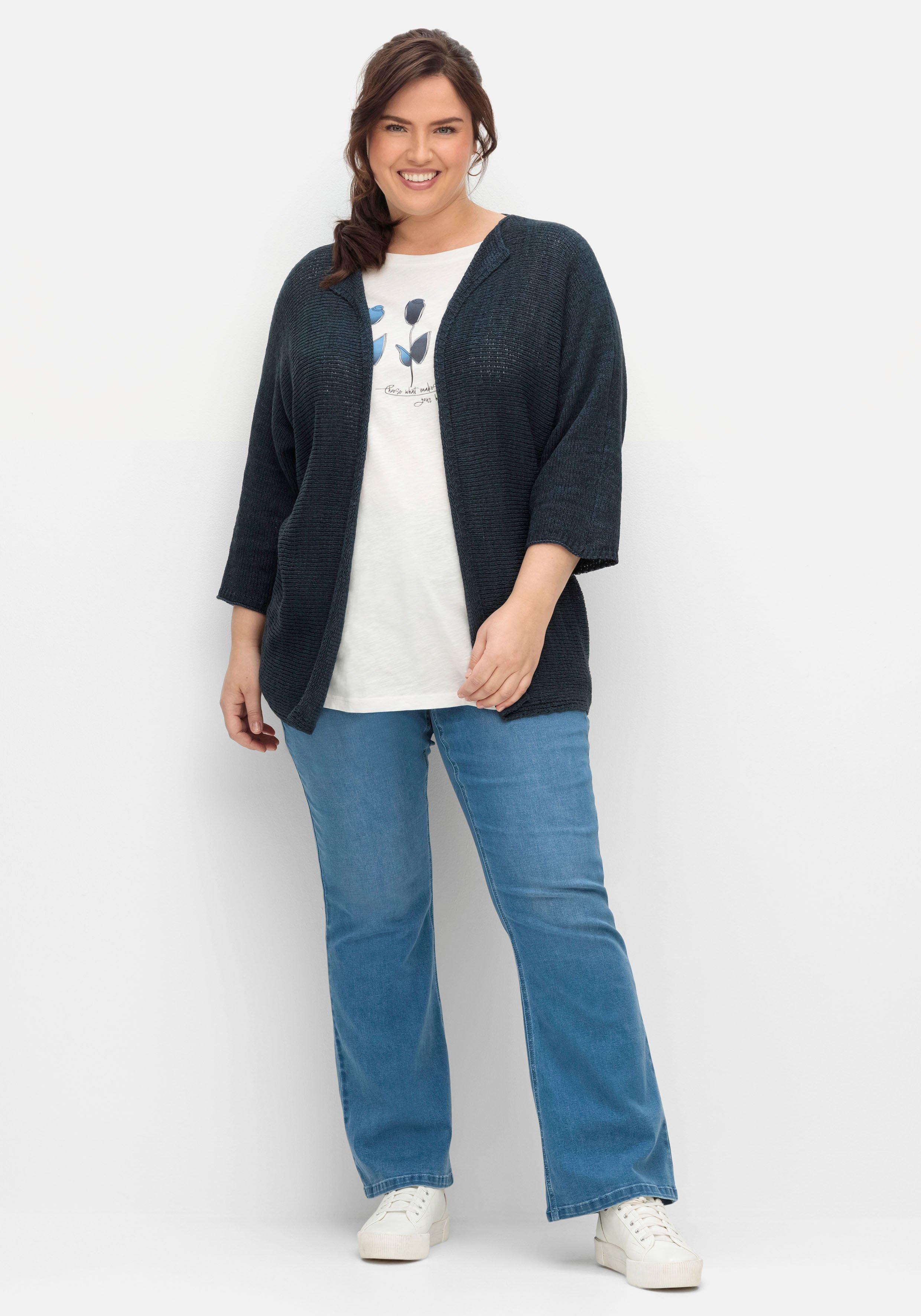 Strickjacke mit 3/4-Fledermausärmeln, aus Bändchengarn