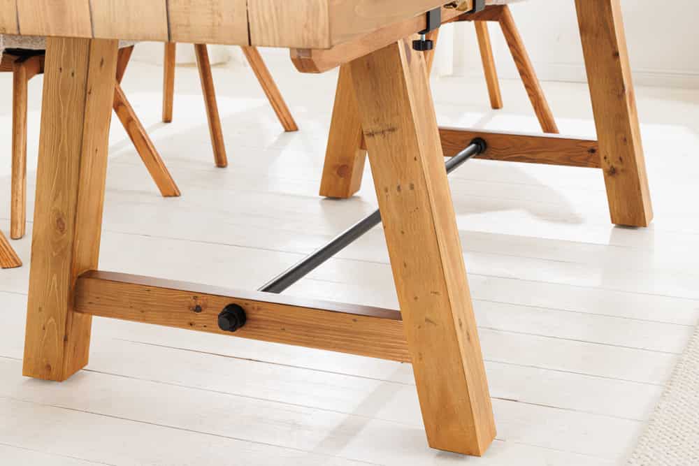 Massiver Esstisch FINCA 165-240cm vintage braun verlängerbar recyceltes Pinienholz