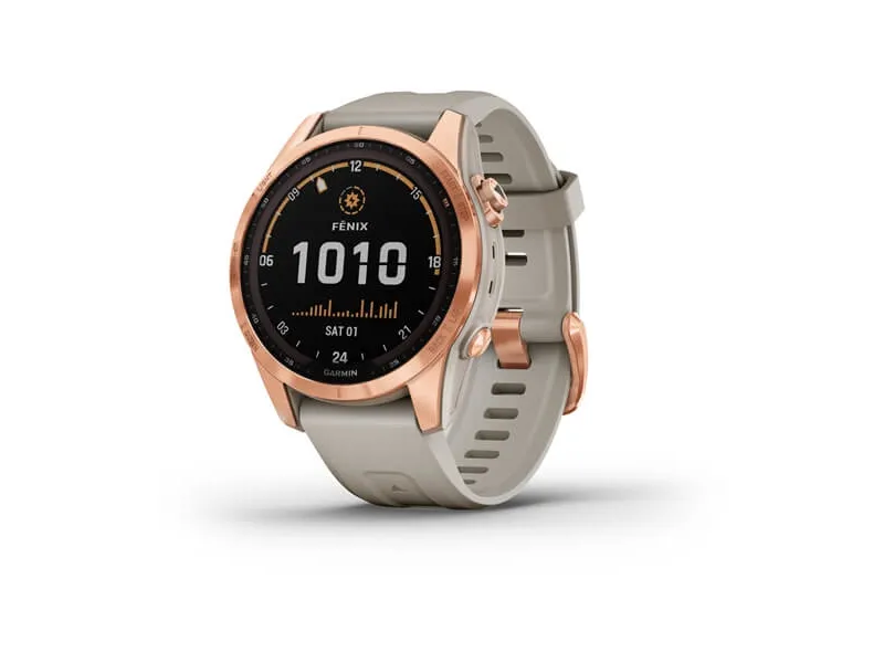 [OUTLET] - Garmin fenix 7S Solar - 42 mm - roseguld - sportsur med bånd - silikone - lyst sand - håndledsstørrelse: 108-182 mm - display 1.2