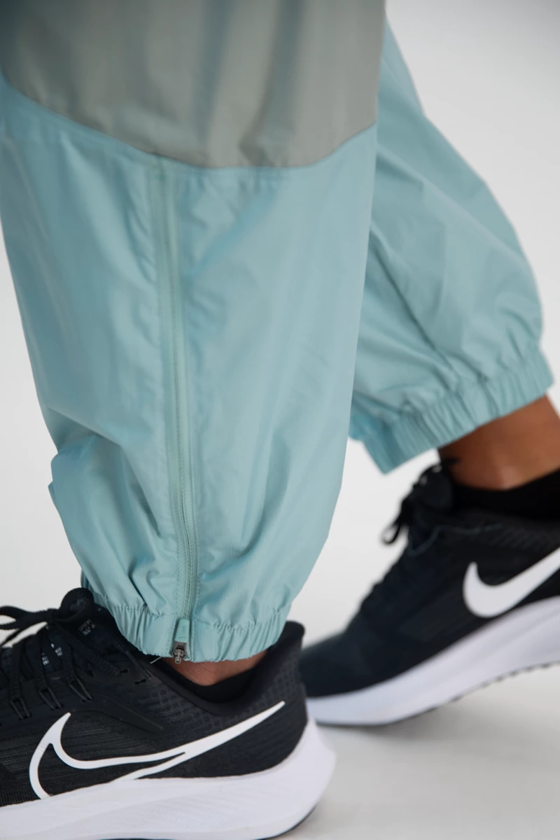 Nike Club Fleece Trail Damen Laufhose