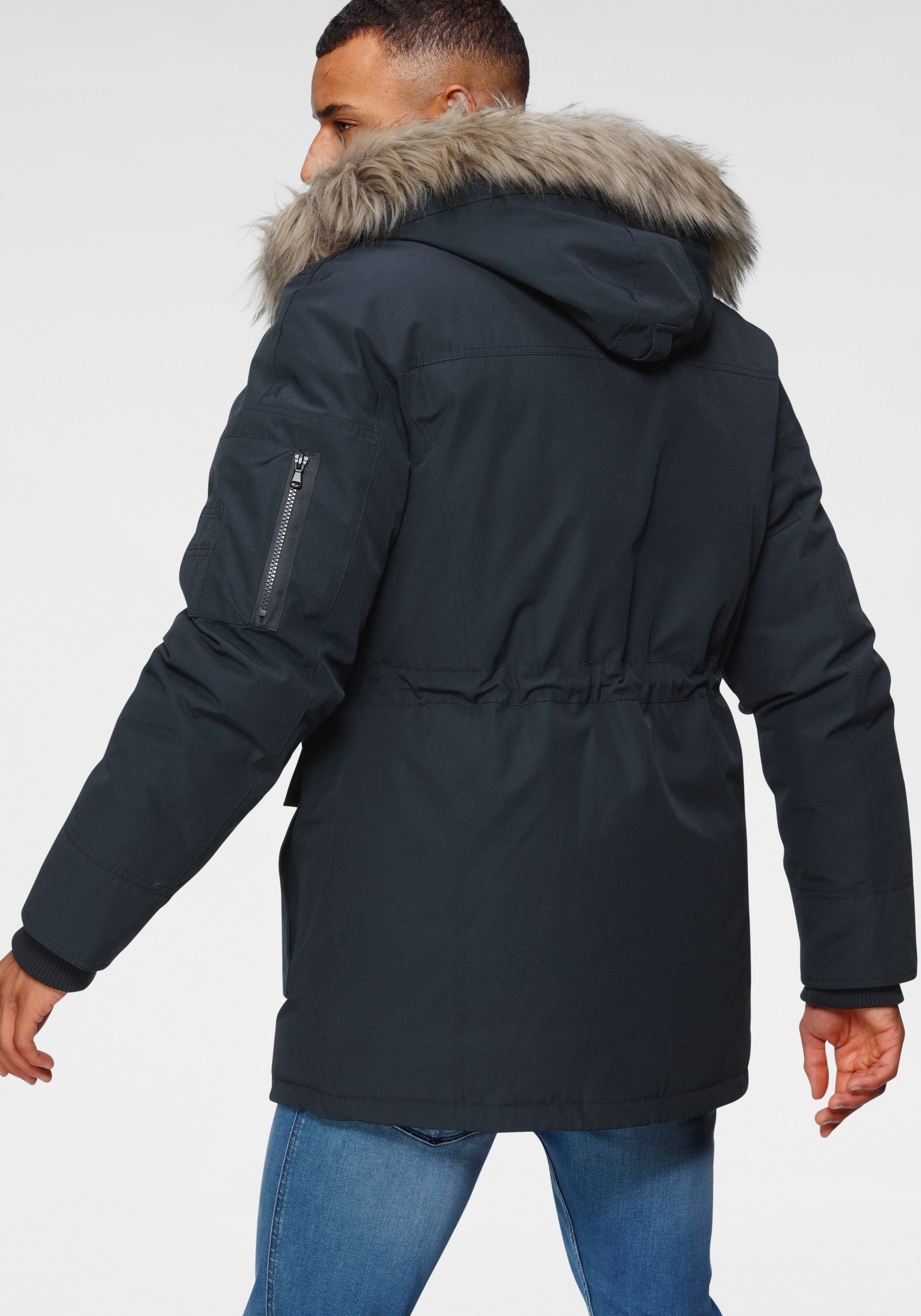 Bruno Banani Parka mit Kapuze strapazierfähiges Material,  abnehmbare Kapuze mit Fellimitat