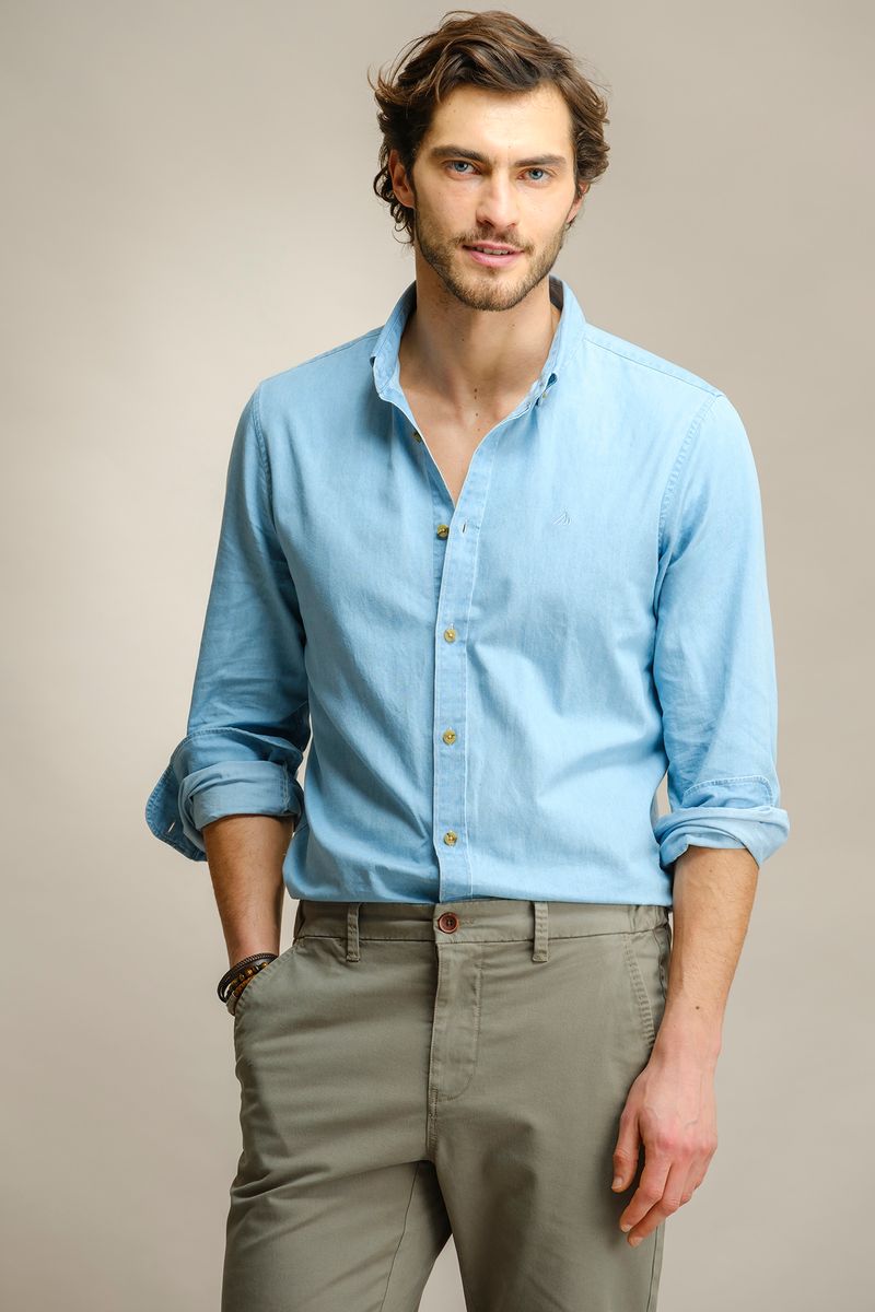CAMISA SLIM FIT EM GANGA LEVE