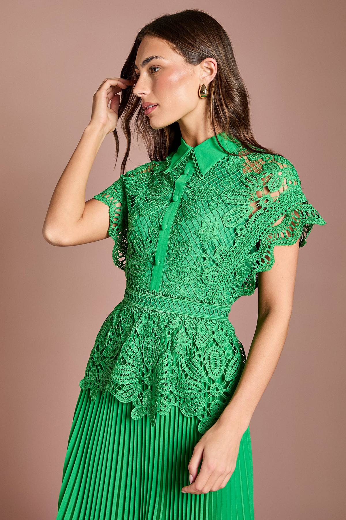 Coast Robe Midi À Col Avec Haut En Dentelle Et Jupe Plissée