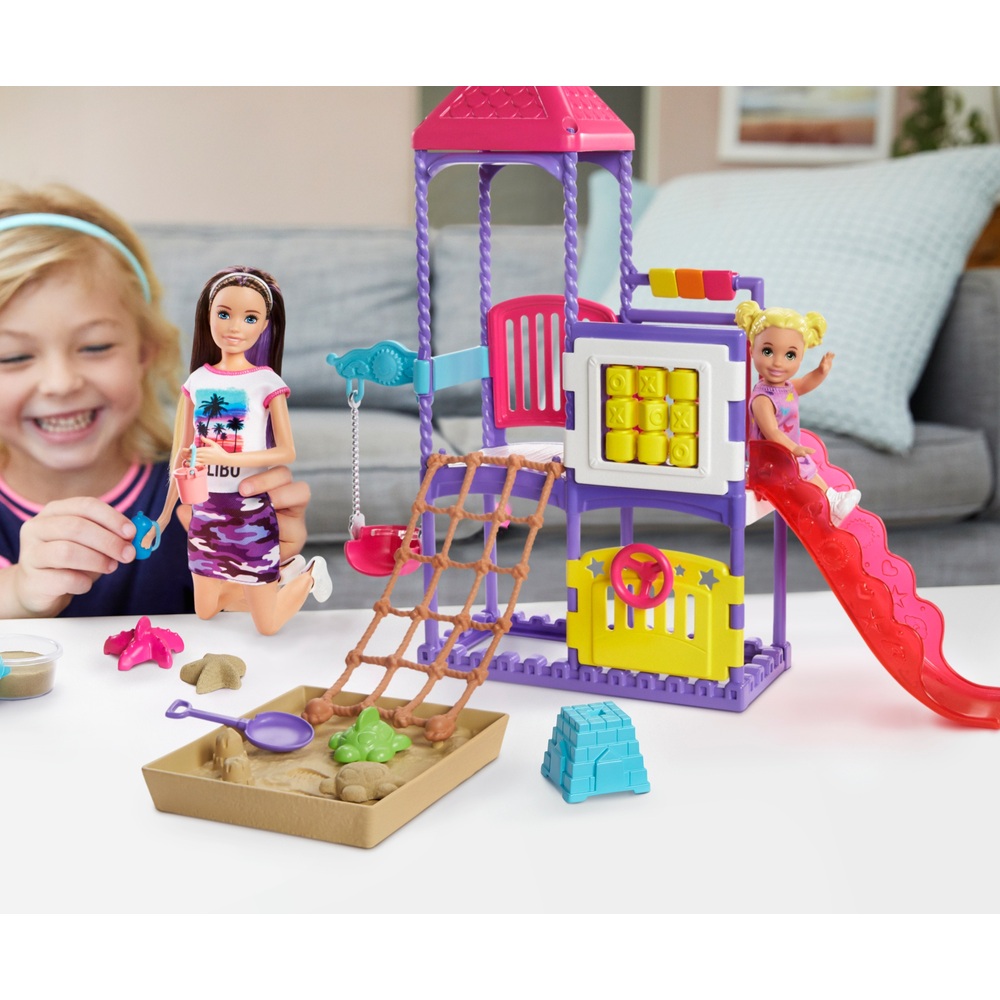 Barbie Skipper Babysitters Inc. Kletter- und Entdecker-Spielplatz Puppen und Spielset