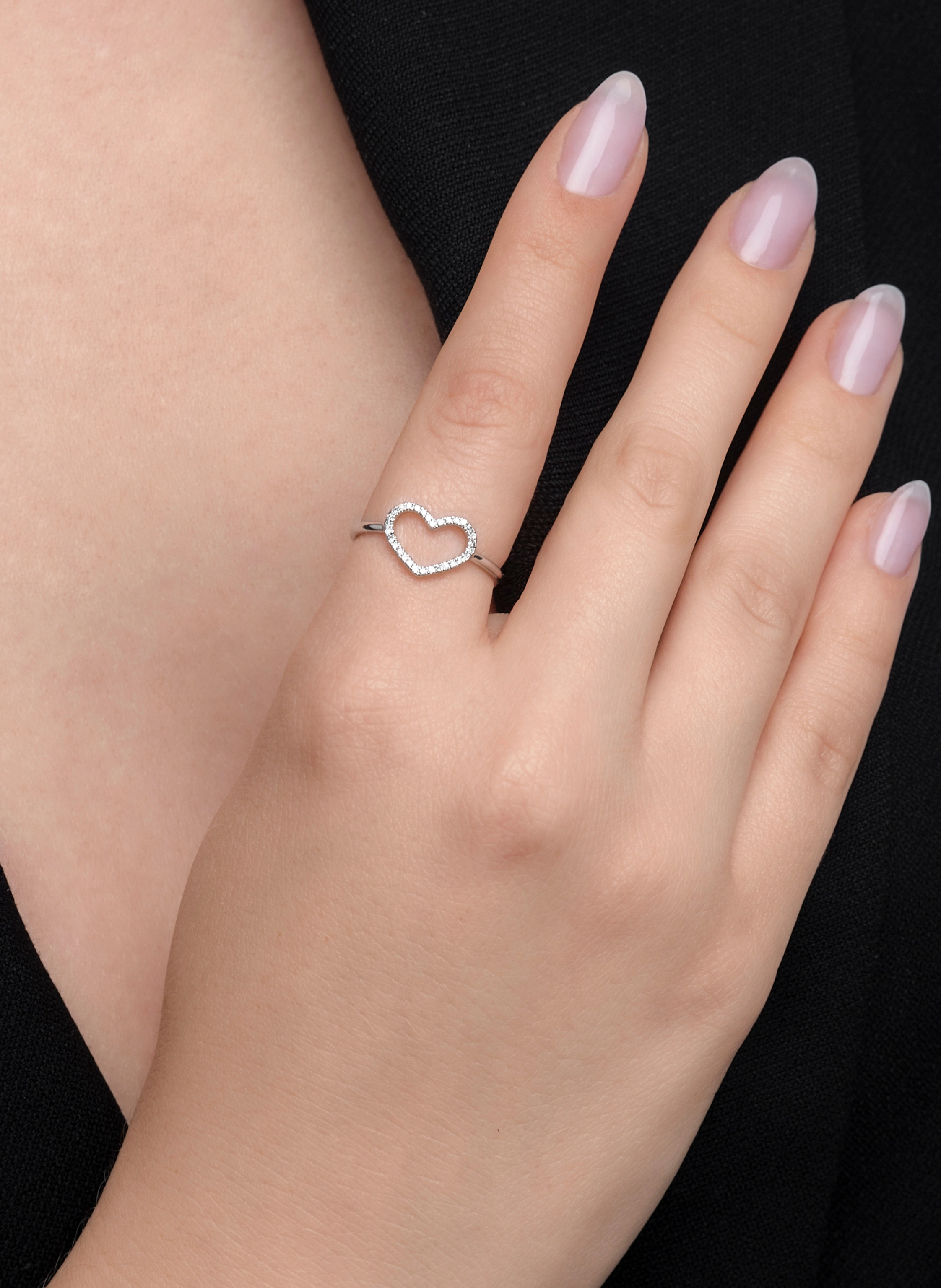 Leaf Ring HERZ aus 18 Karat Weißgold mit Diamanten