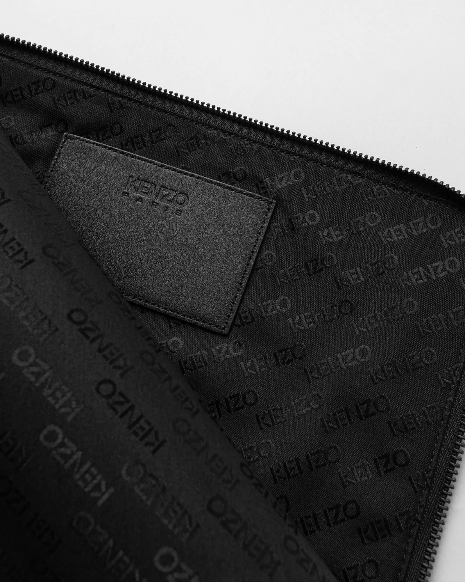 Kenzo Pouch