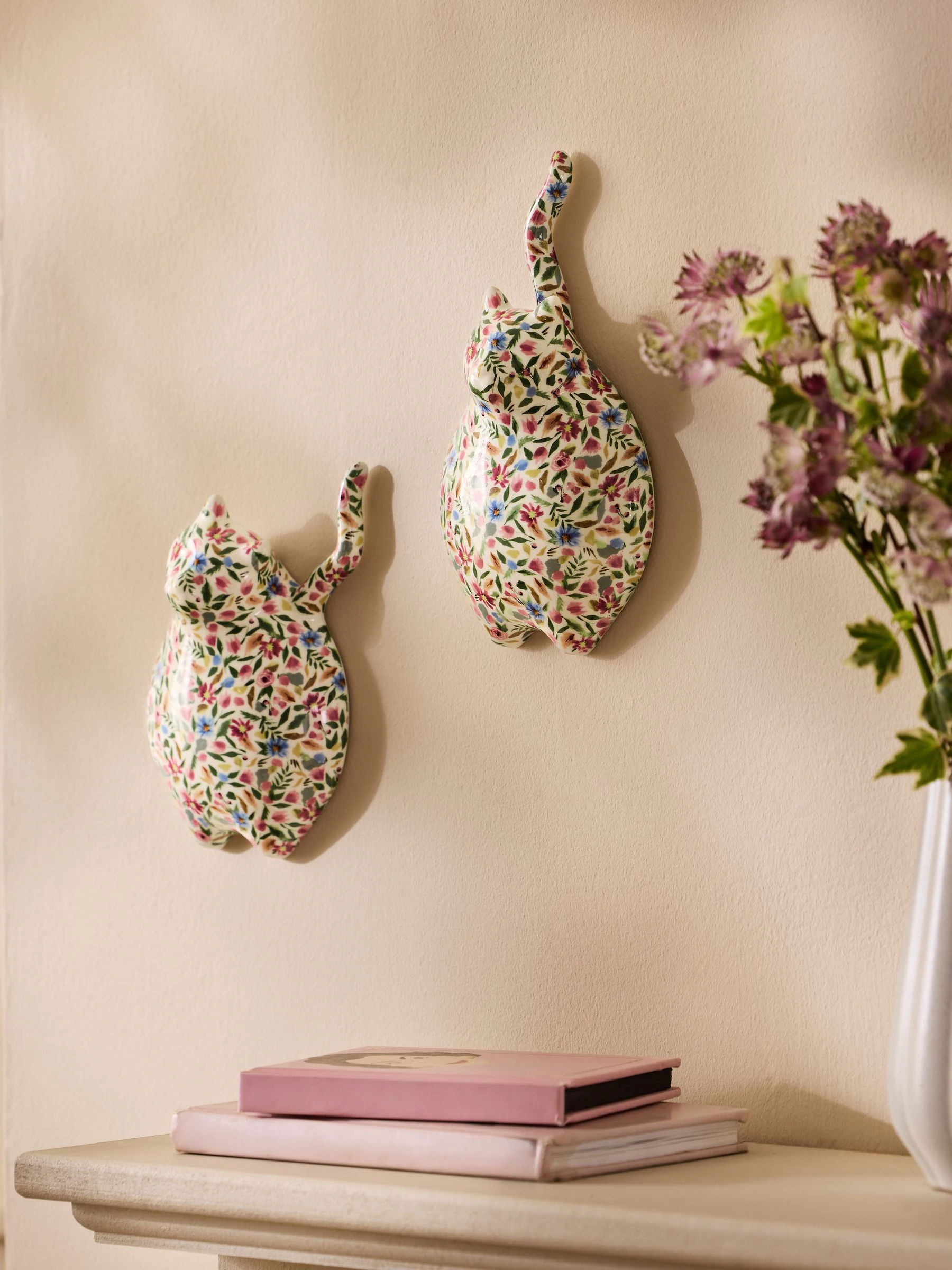 Set of 2 Ceramic Ditsy Cat Wall Arts