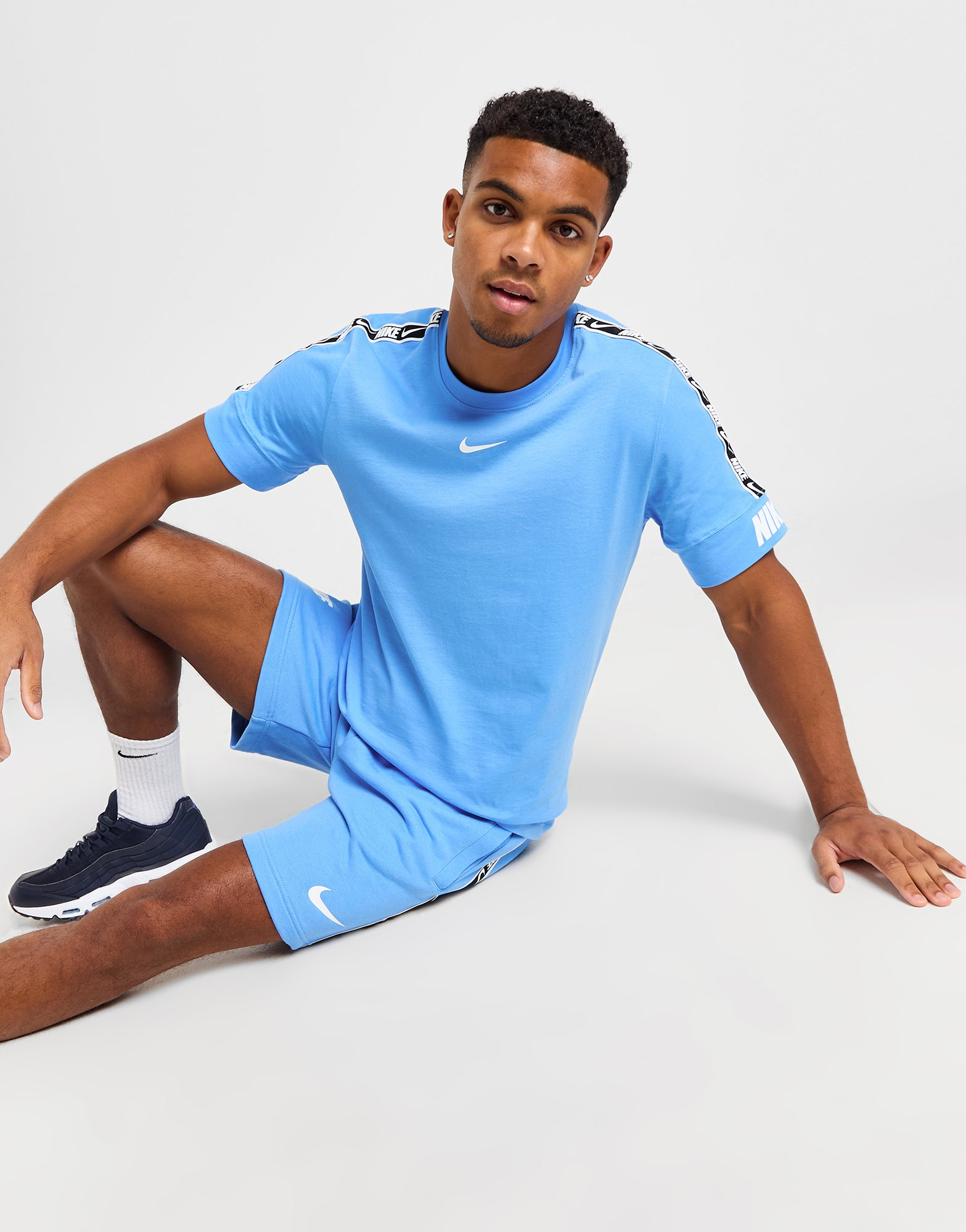 Nike T-shirt Repeat Tape Homme