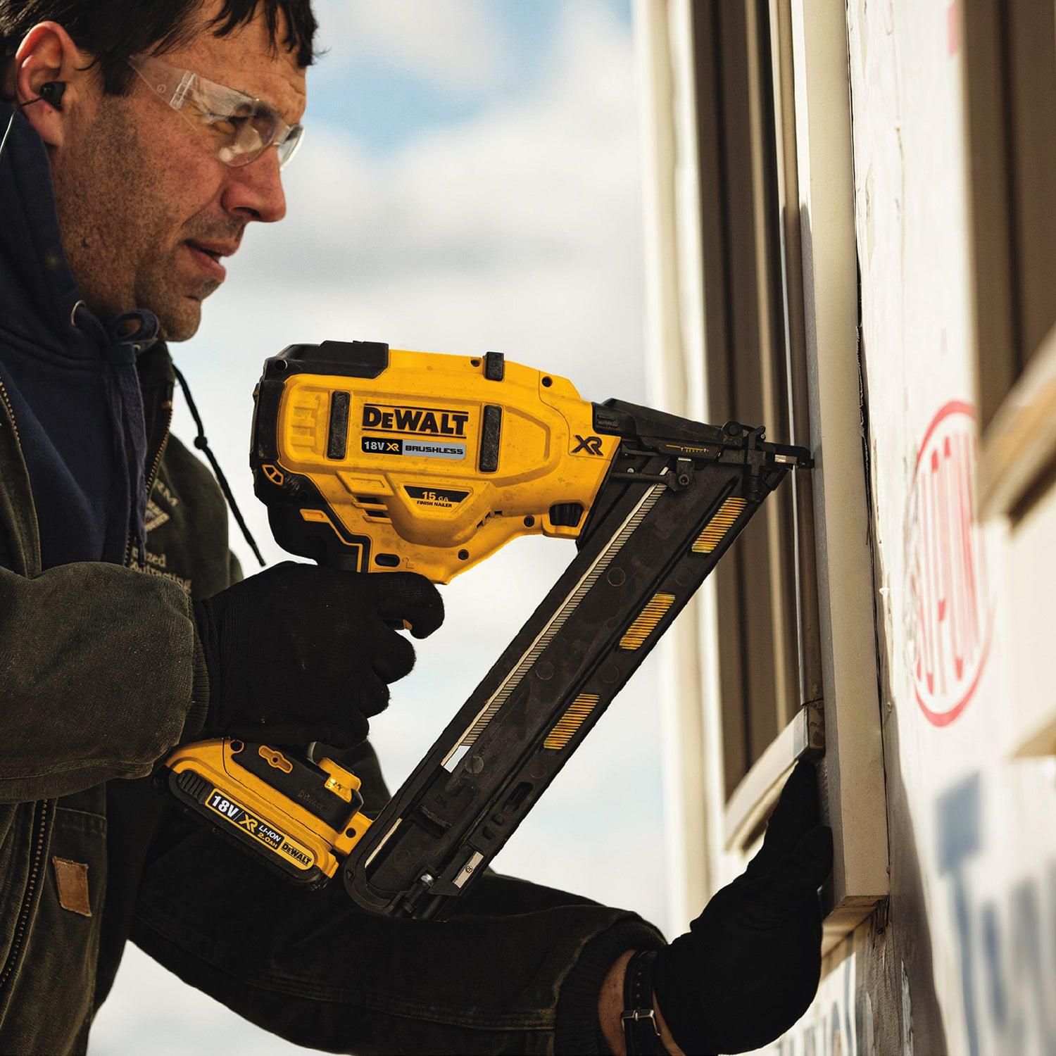 DeWALT DCN650N Accu afwerktacker 15Ga 18V XR Basic Body