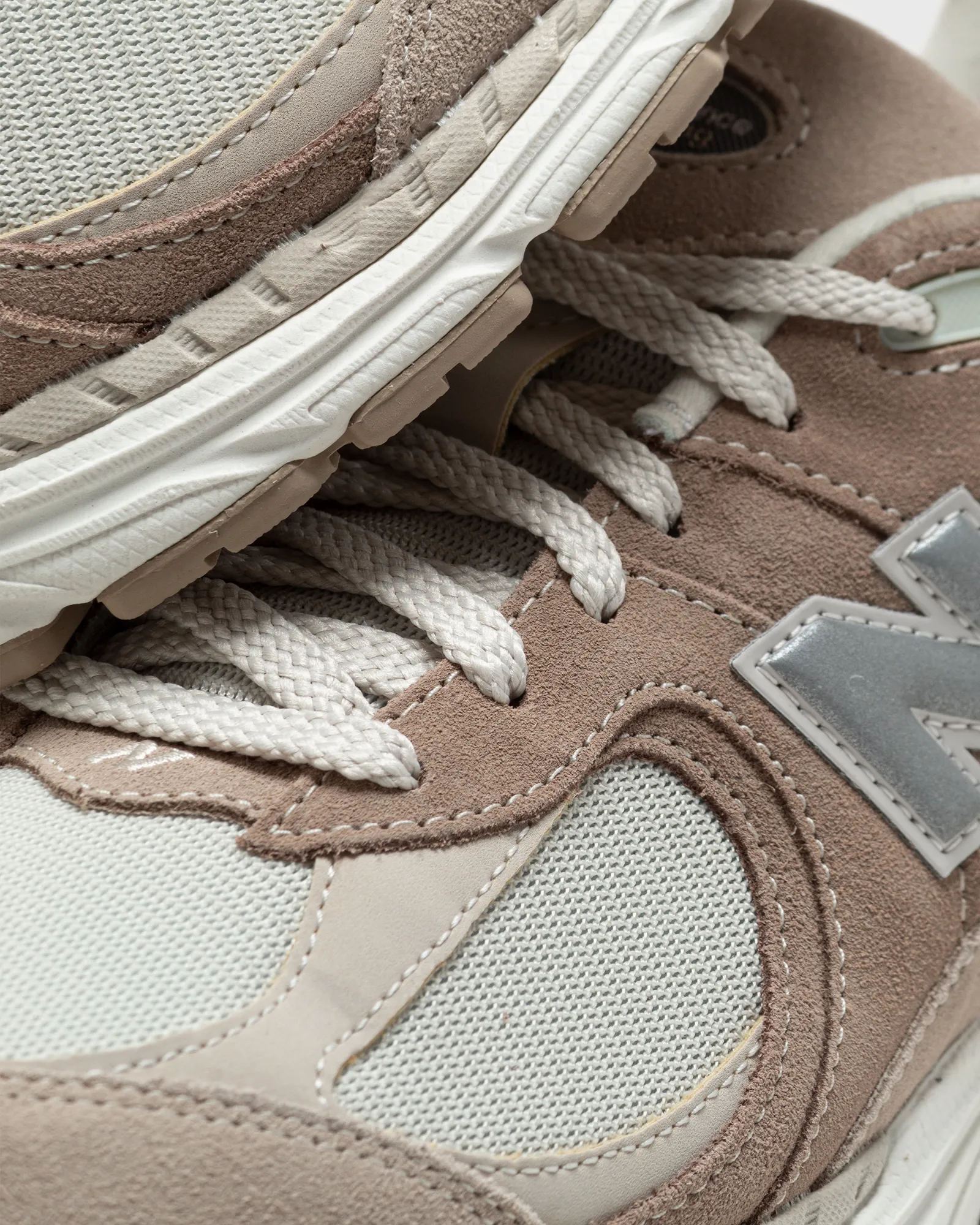New Balance 2002R
