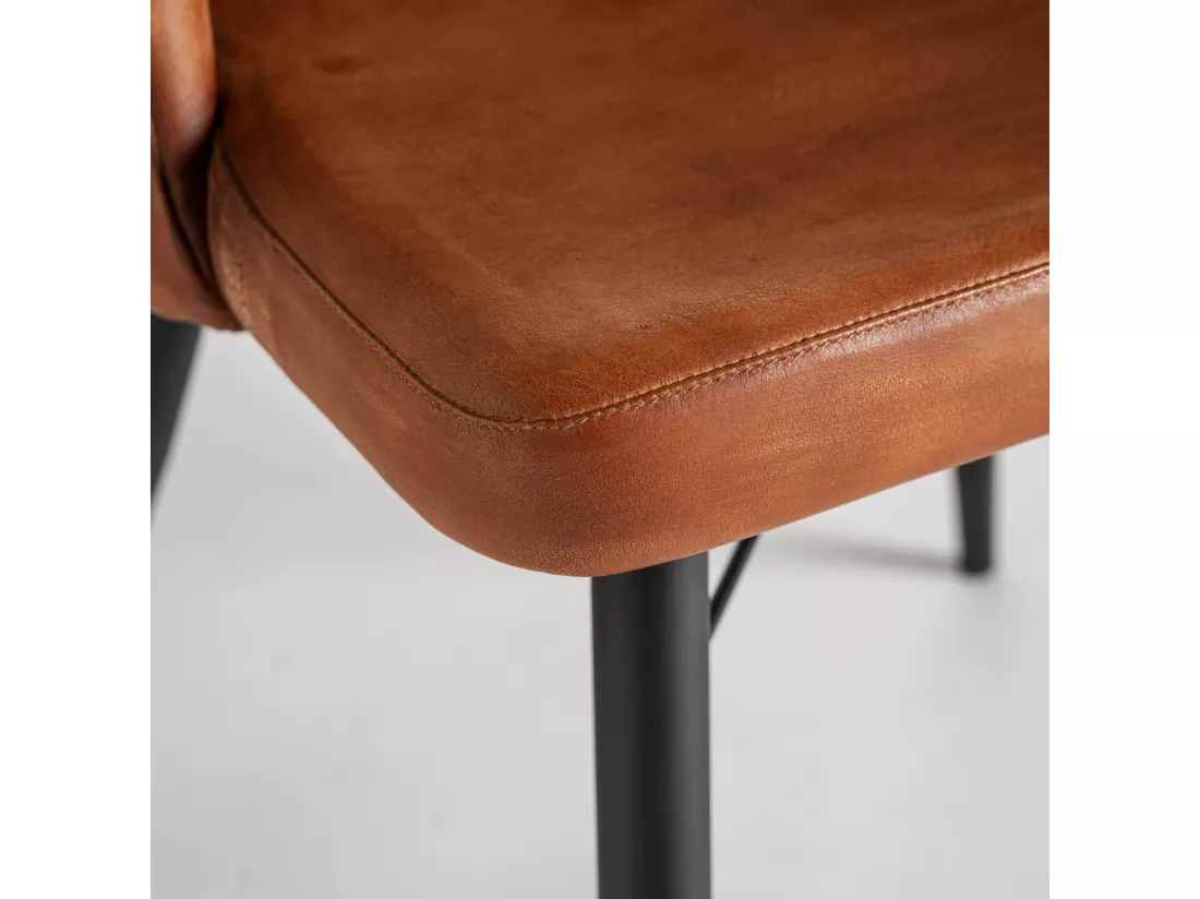 Chaise en peau marron en 50x51x76 cm