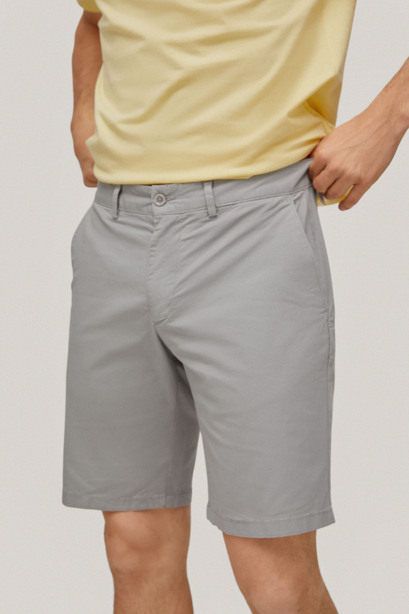 Bermuda Chino Premium Flex - Cinza