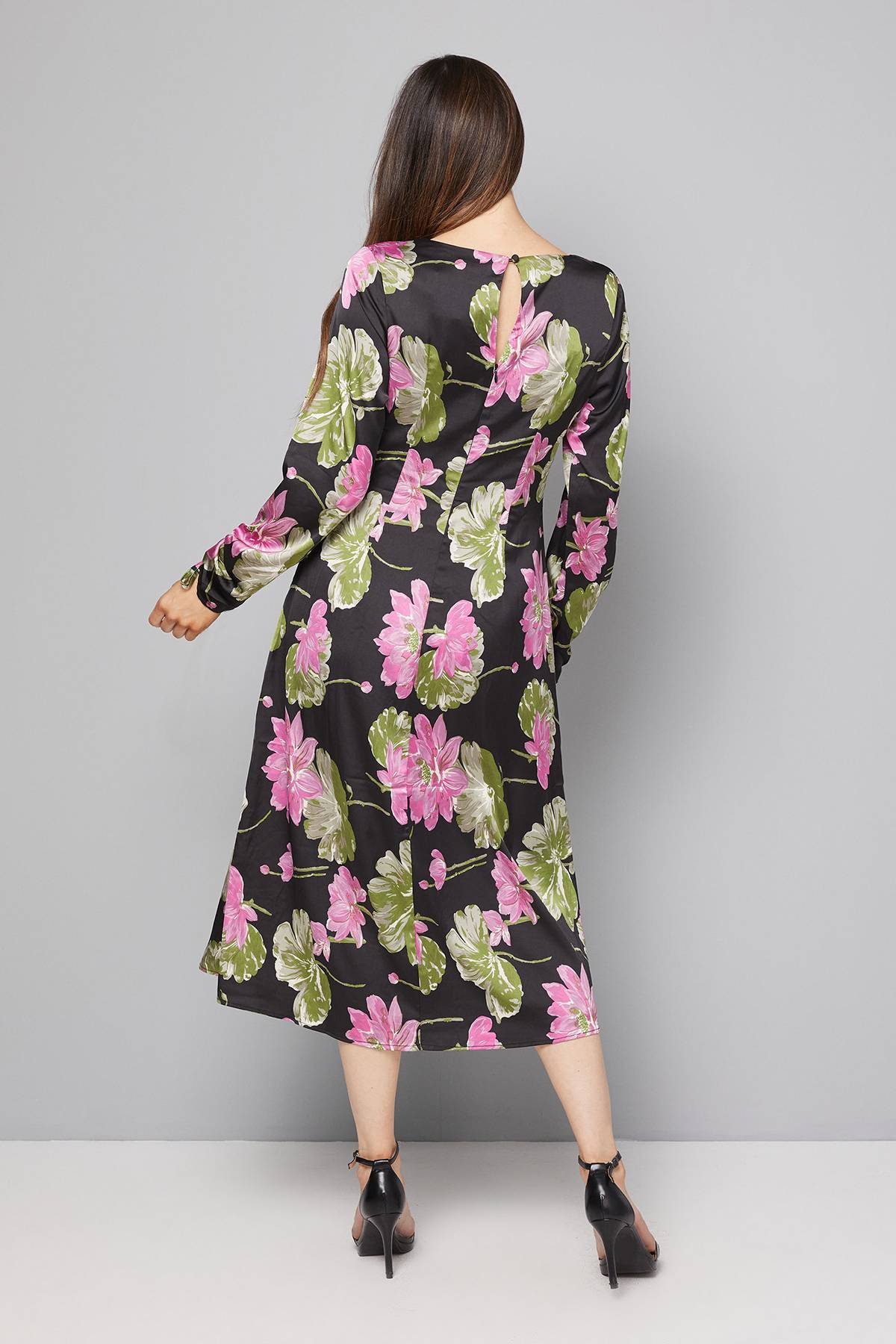 Wallis Robe Mi-Longue Florale à Manches Froncées