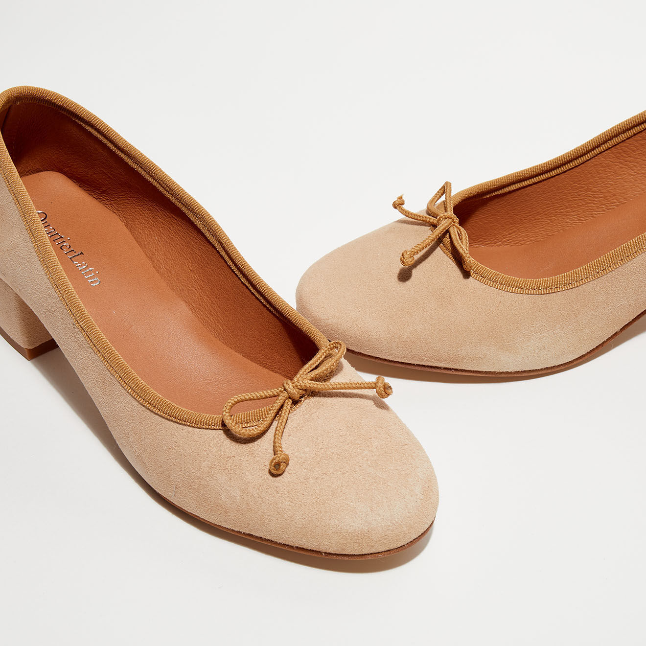 Quartier Latin Ballerines trotteurs en Velours de Cuir Diane sable - Talon 4 cm