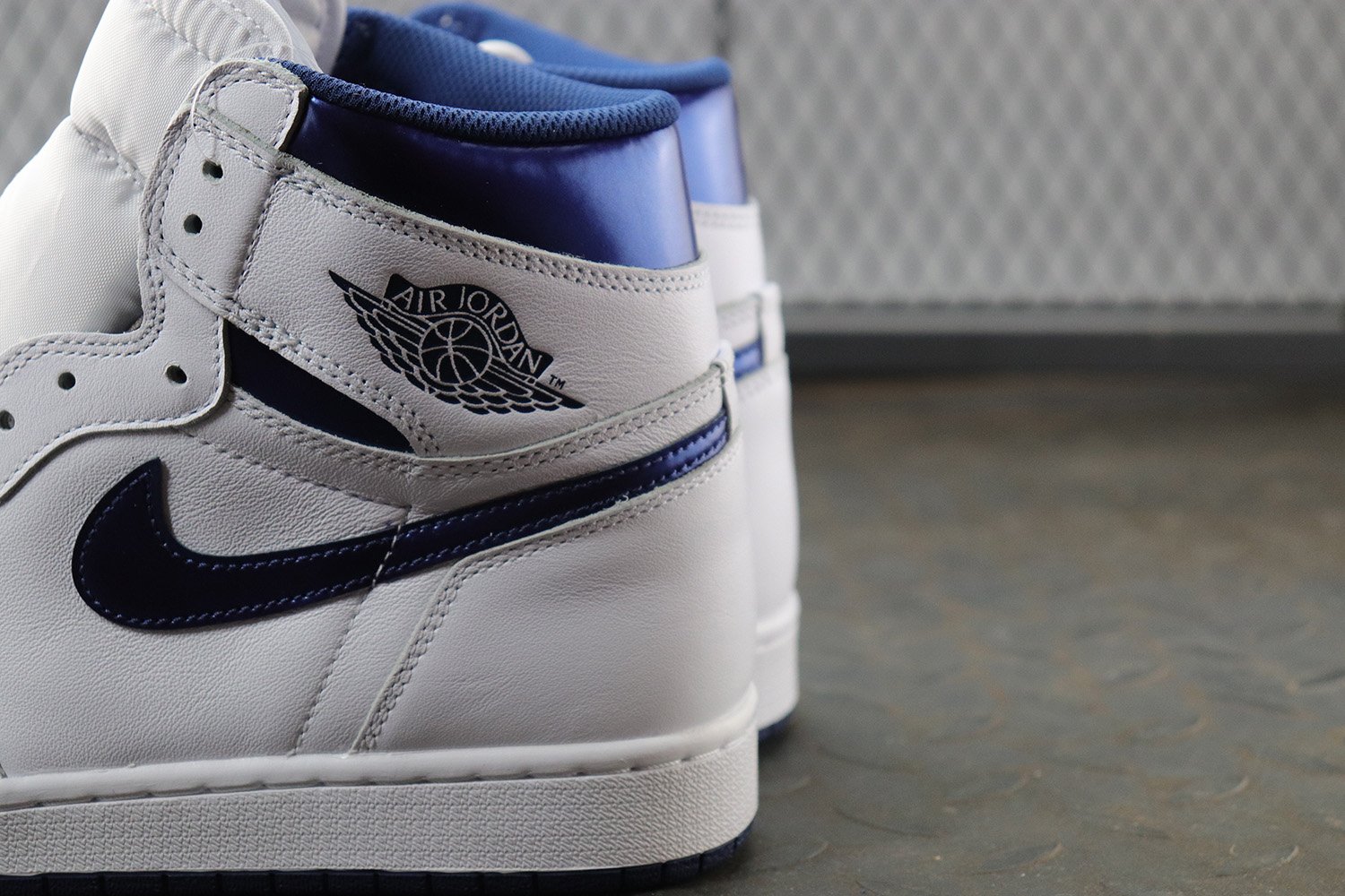 Jordan 1 Retro Metallic Navy