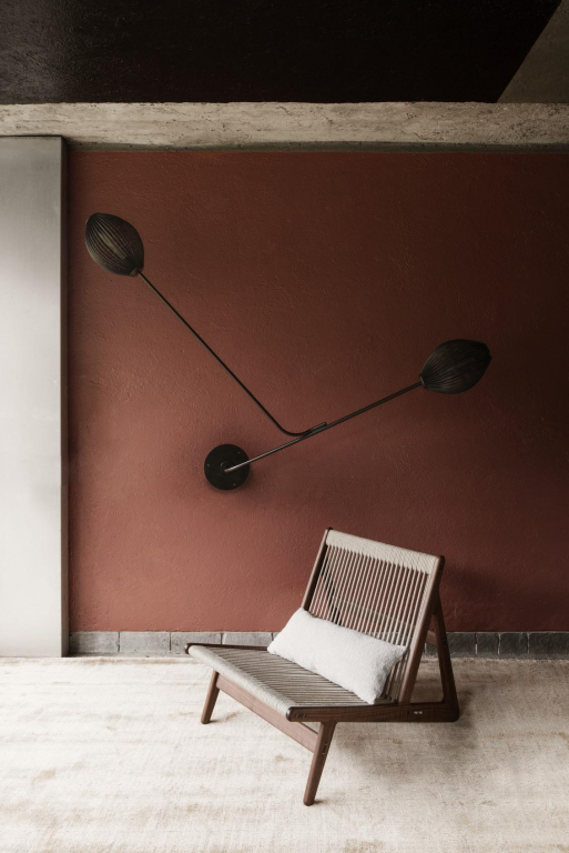 Gubi MR01 Initial fauteuil walnoot