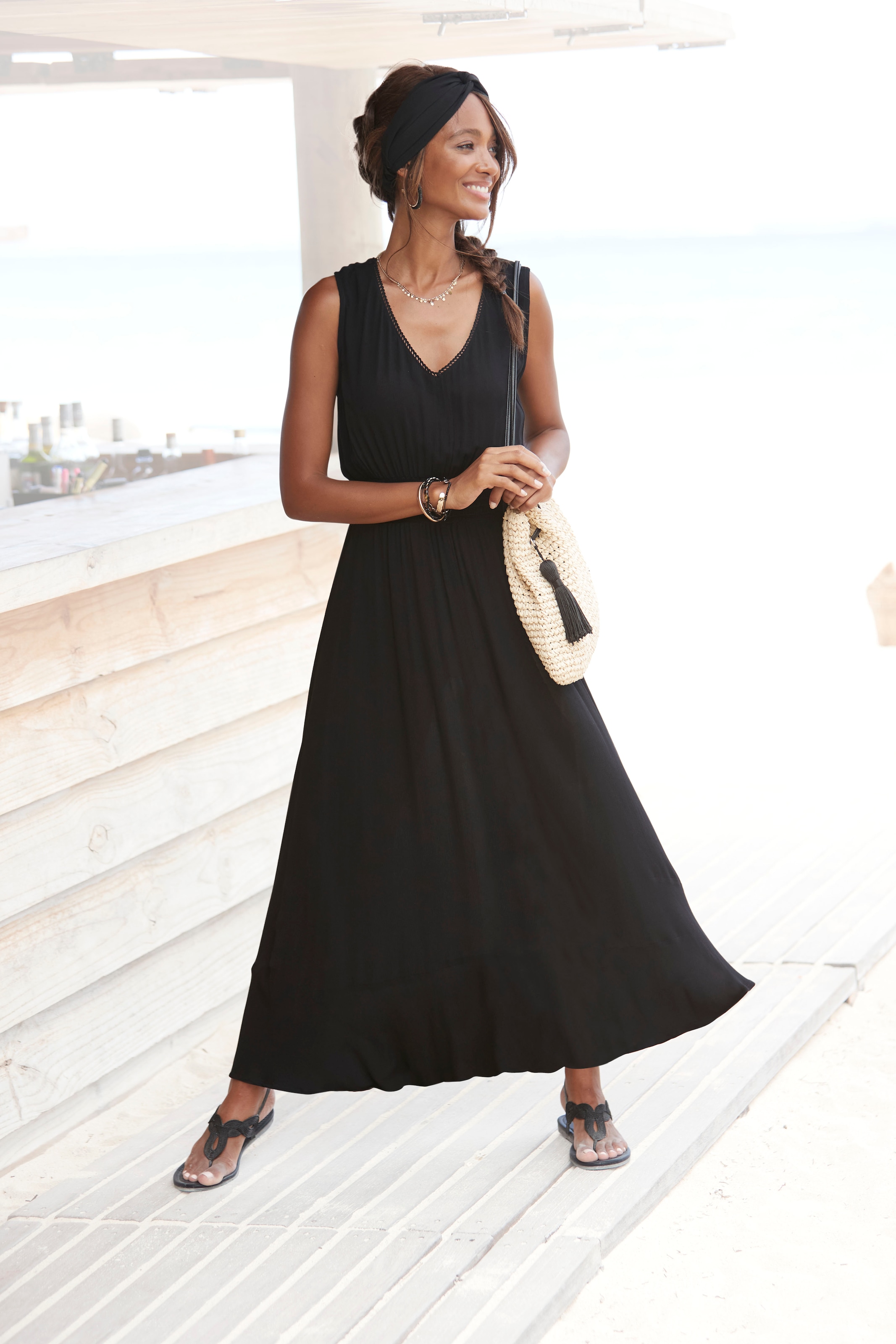 s.Oliver Maxikleid aus gekreppter Viskose zum Binden im Nacken, Sommerkleid, Strandkleid