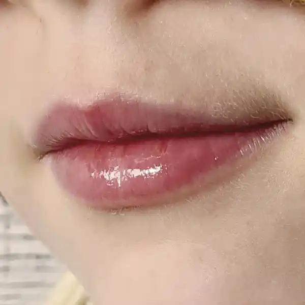 Lipgloss Roll-on 03 Erdbeere