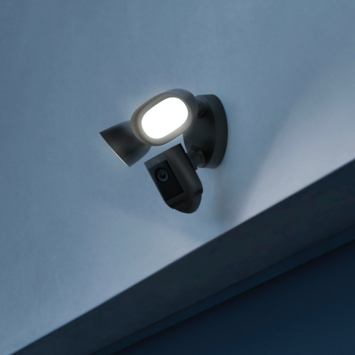 Ring Floodlight Camera Wired Pro Zwart