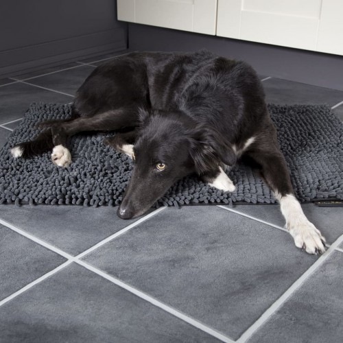 Tapete cinza para cães, ideal para casa e carro.