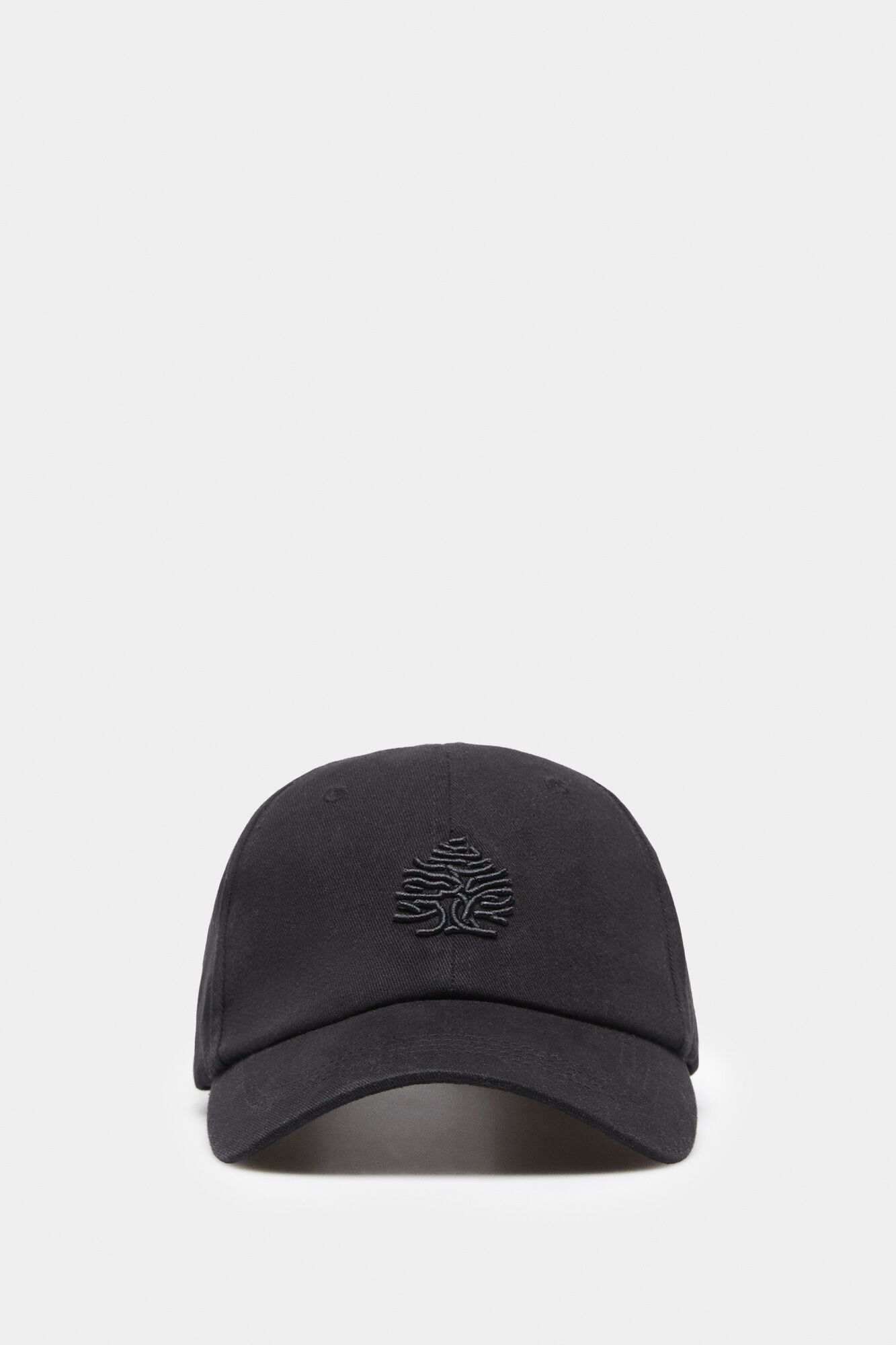 Boné básico com logotipo em relevo
