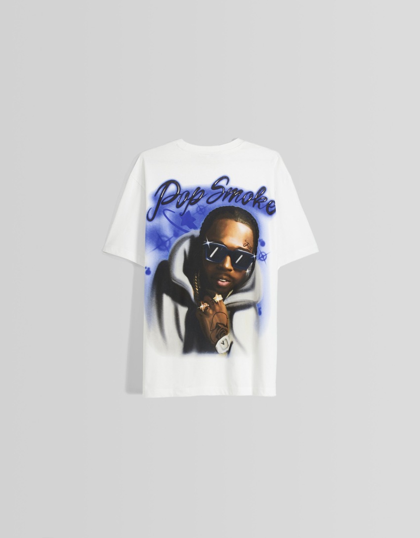 Camiseta de manga curta com estampa Pop Smoke e modelagem quadrada