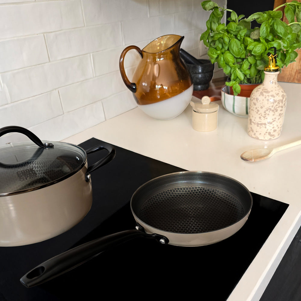 Taupe of Mind Honey Kookpan met deksel 20 cm - RVS