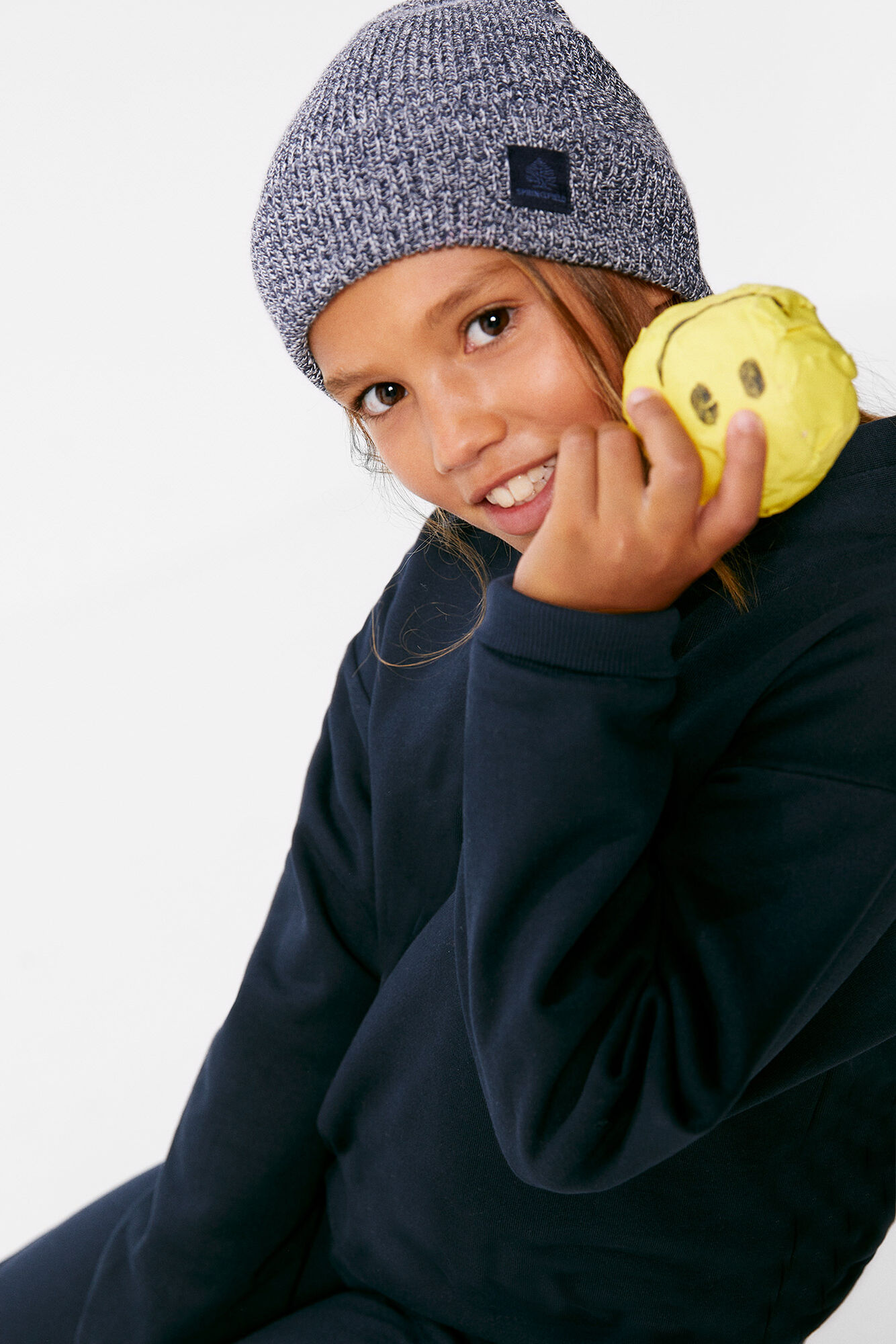 Gorro de malha trançada para menino