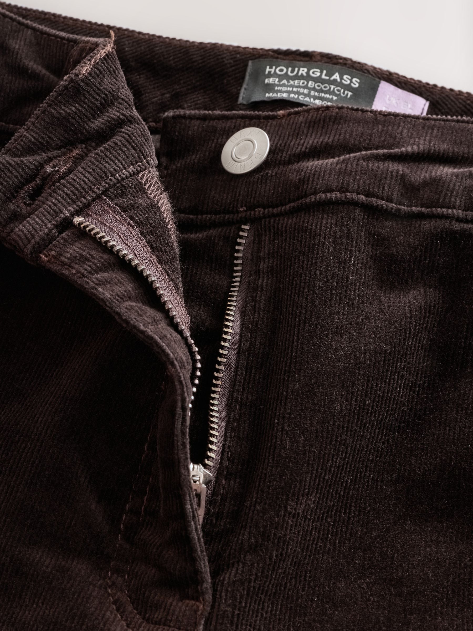 Chocoladebruin - Corduroy Bootcut Hourglass Trousers