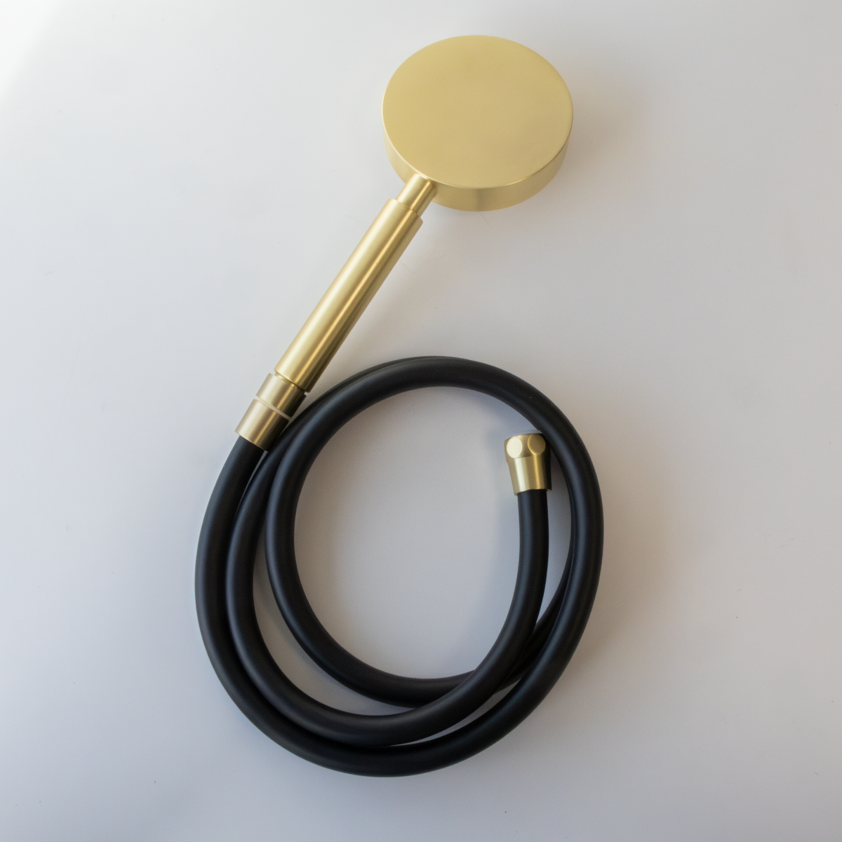 Saniclear Vision Pro douchekop met zwarte slang geborsteld messing - mat goud