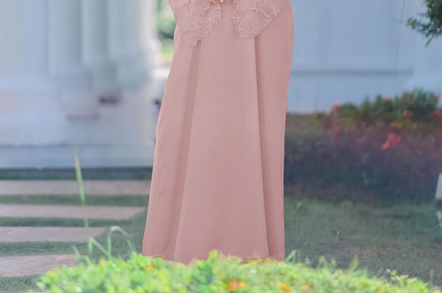 Lexama - Set: Maxi-jurk met uitlopende mouwen, effen kant en hijab
