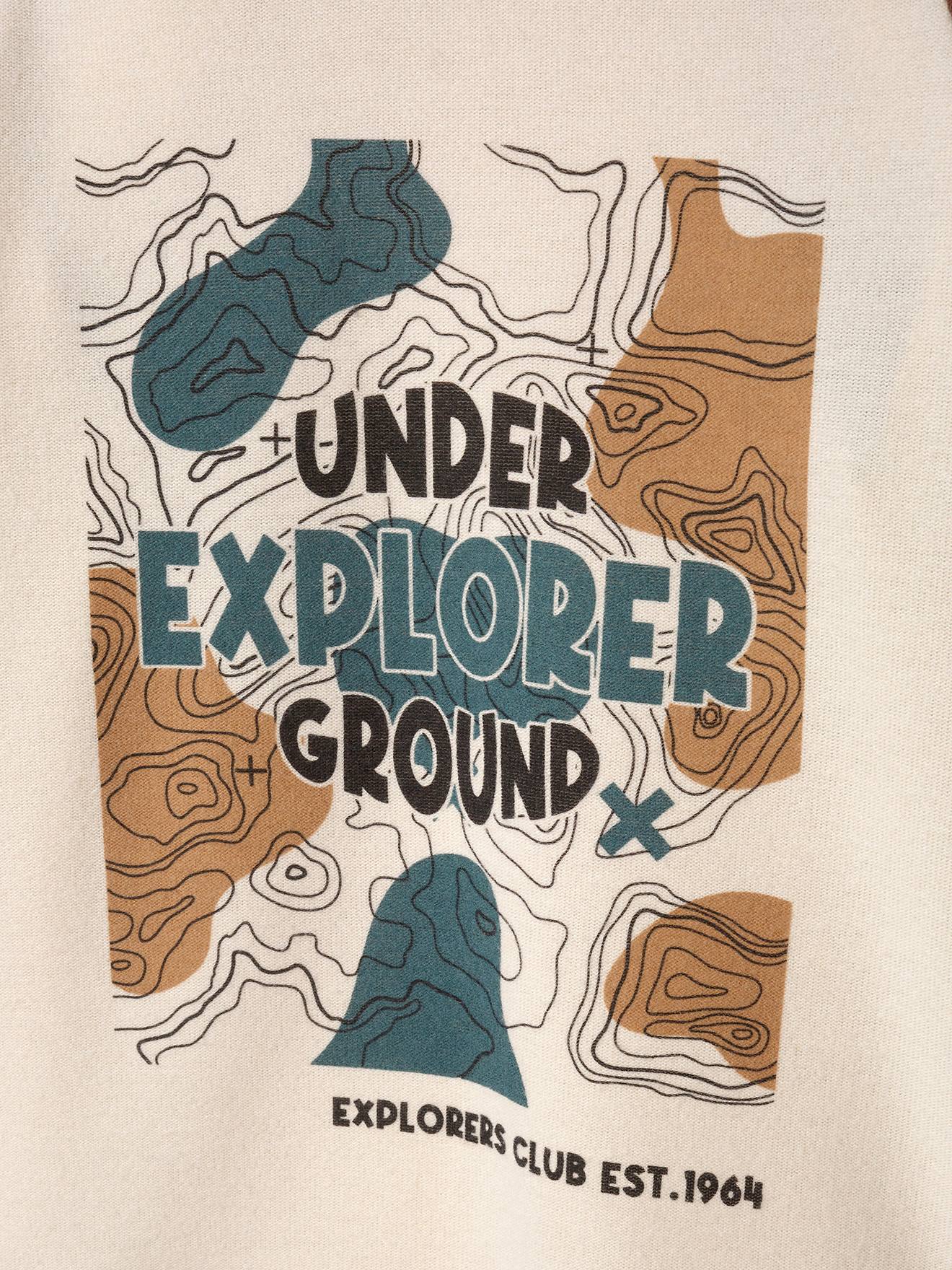 Camiseta ultramacia com estampa cartográfica, para meninos, lisa bege claro com padrões.