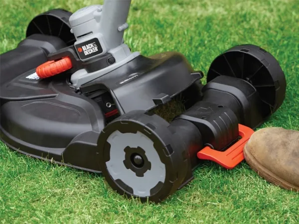 Black & Decker Strimmer STC1820CM-QW - Græstrimmer - ledningfri - 18 V - 7400 opm - 28 cm - inkl. 1x2Ah Batteri