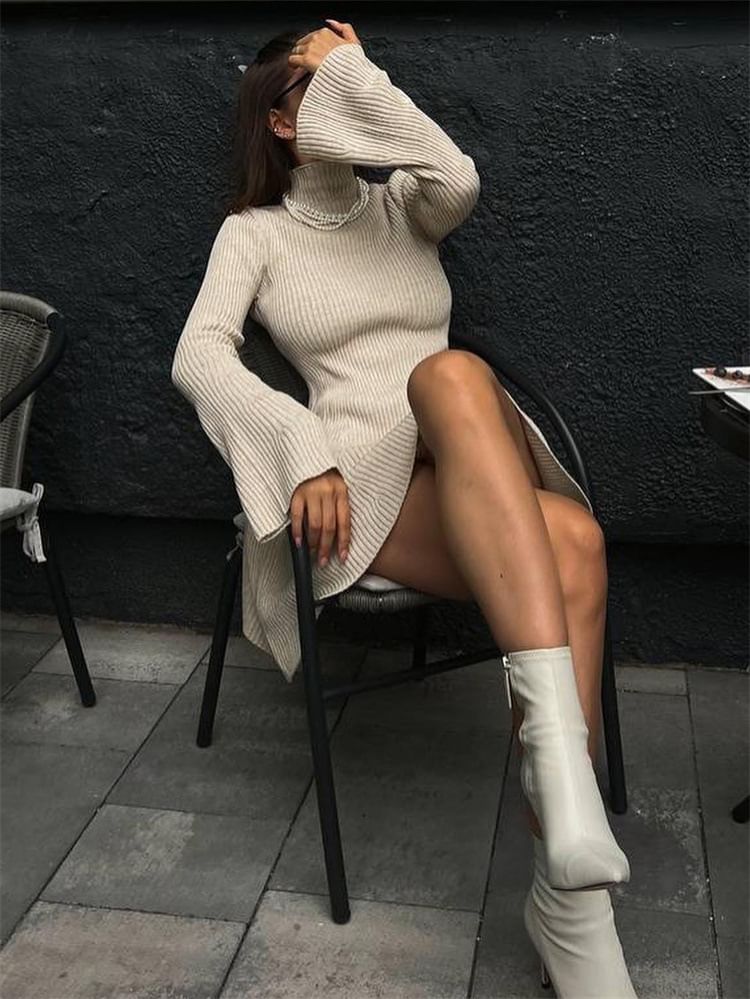 Rosesand - Mini-A-lijnjurk met klokmouwen en geplooide hals, effen en slim-fit, geribbeld breisel