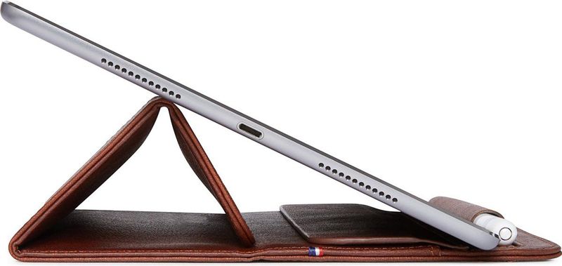 Decoded - Leather Foldable - iPad Sleeve - Bruin
