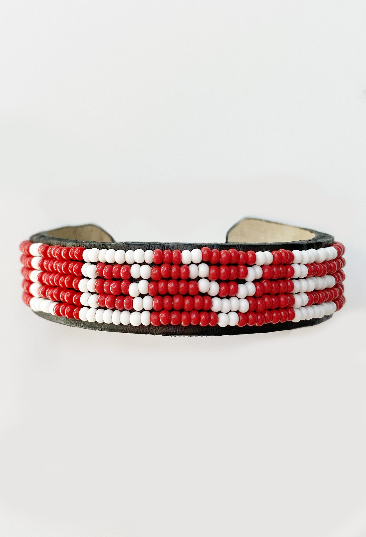 Bracelet cuir et perles &agrave; message LOVE