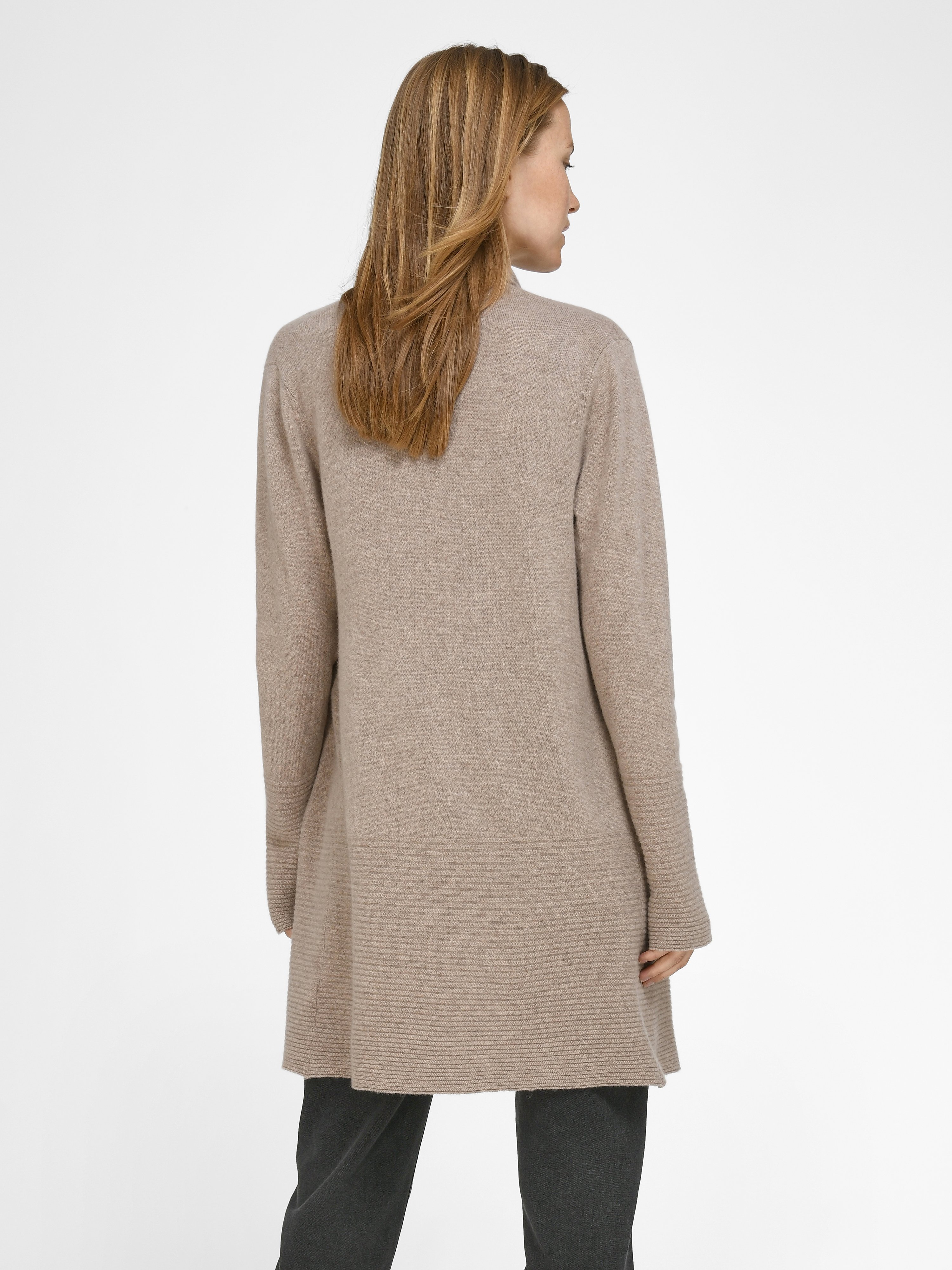 Strickjacke aus 100% Premium-­Kaschmir
