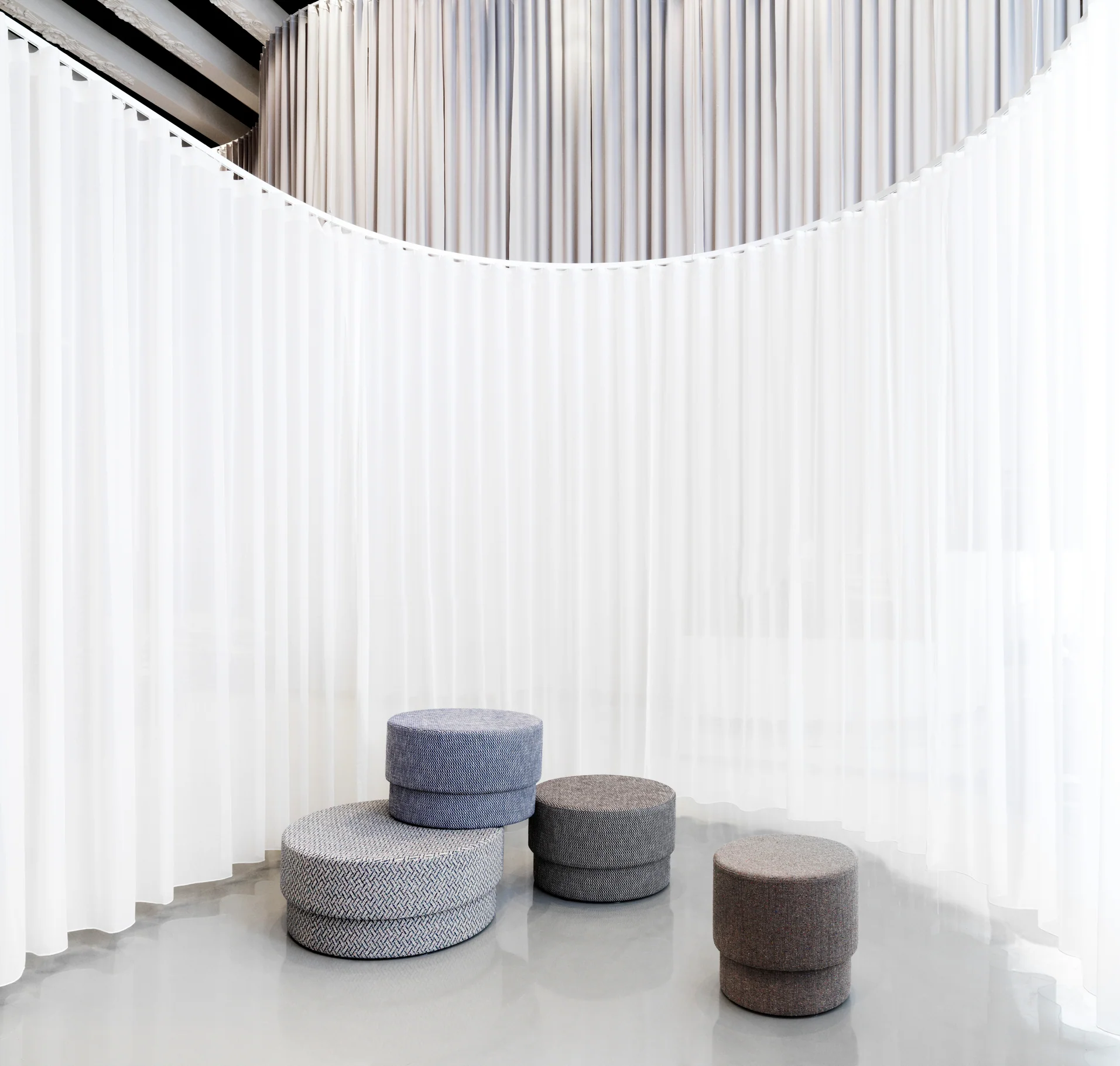 Normann Copenhagen  Silo puf, medium, Dusty Brown/Albagia 214 - 43x70 cm